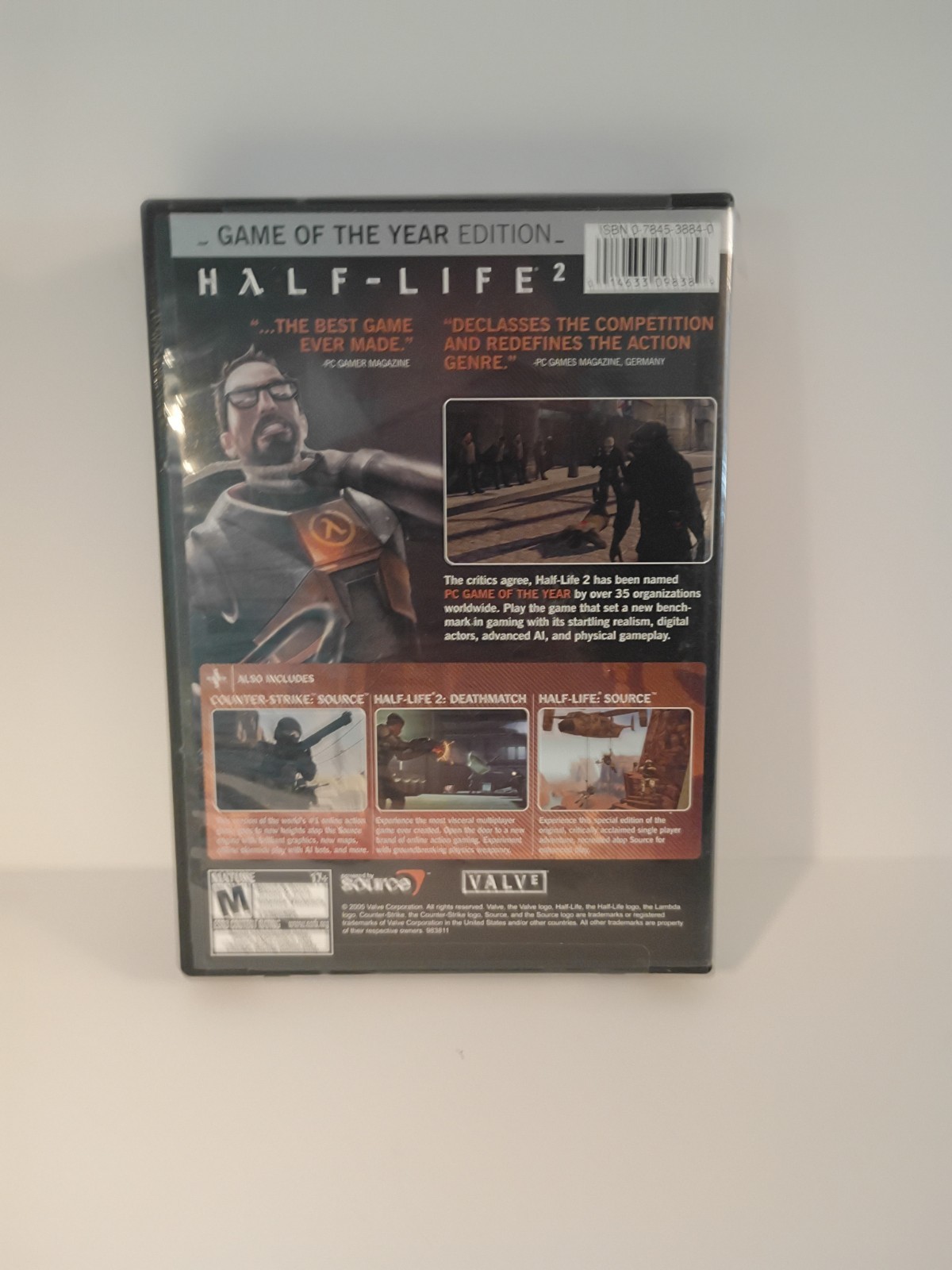 Half-Life 2: Game of the Year Edition (PC, 2005) with CD Key. M Rated.
