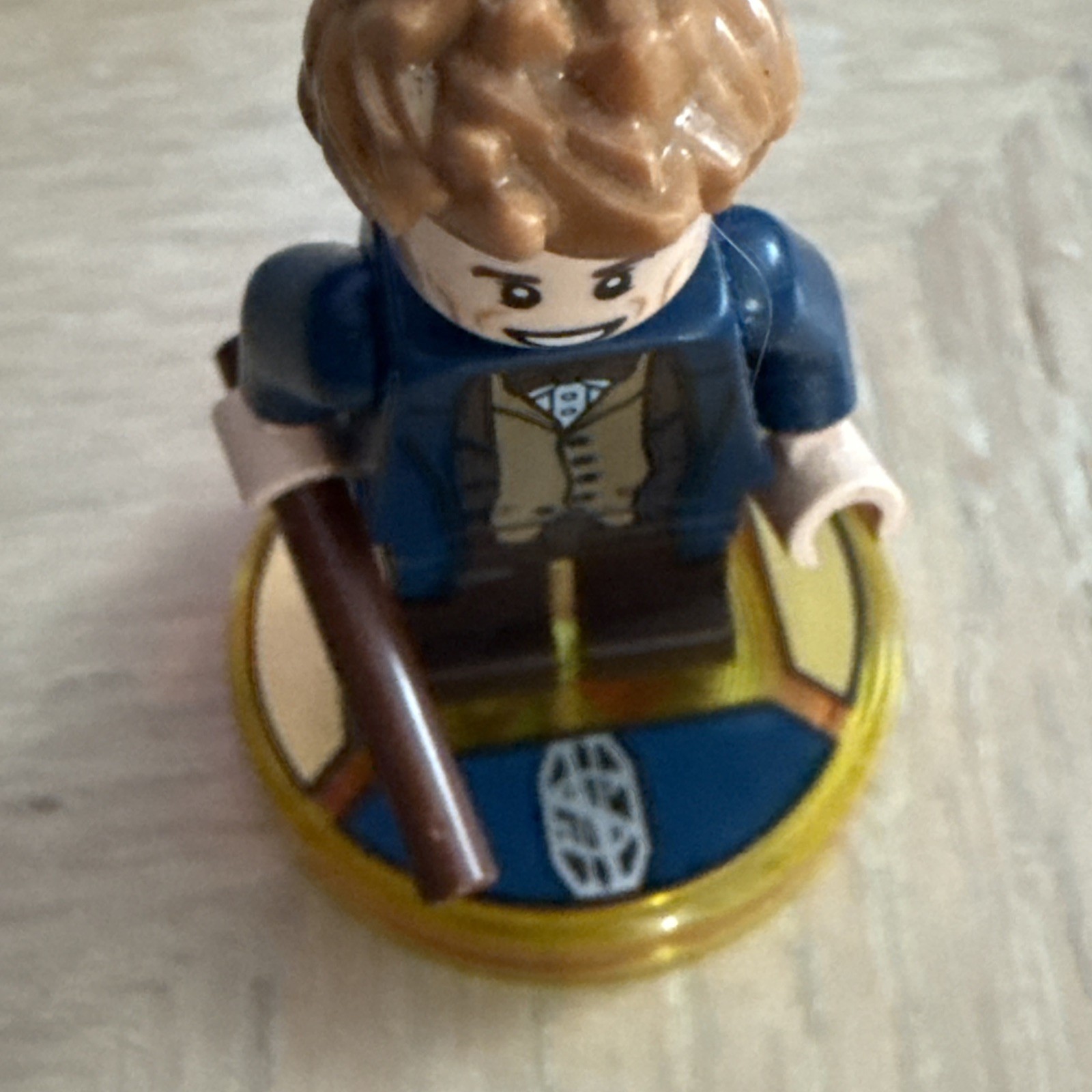Lego Dimensions Fantastic Beasts Newt Scamander Figure With Base
