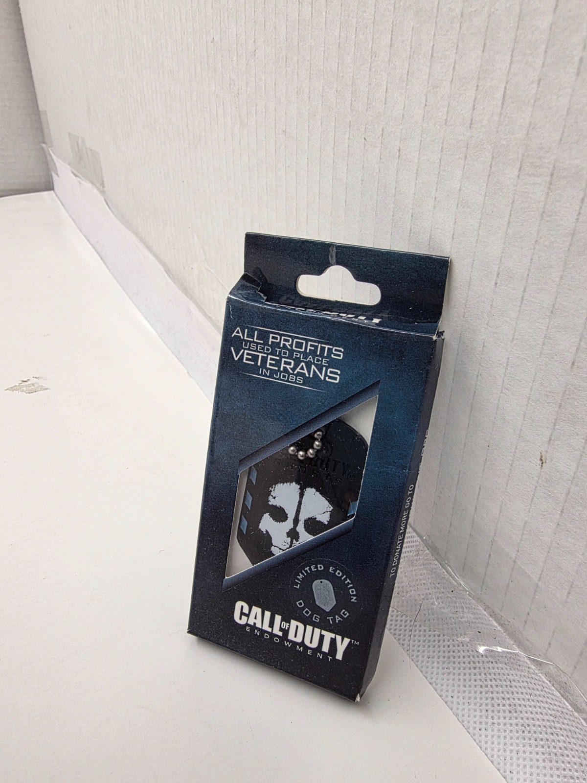 CALL OF DUTY GHOSTS METAL DURABLE DOG TAG W/14″ NECKLACE CHAIN NEW/W DAMAGED BOX