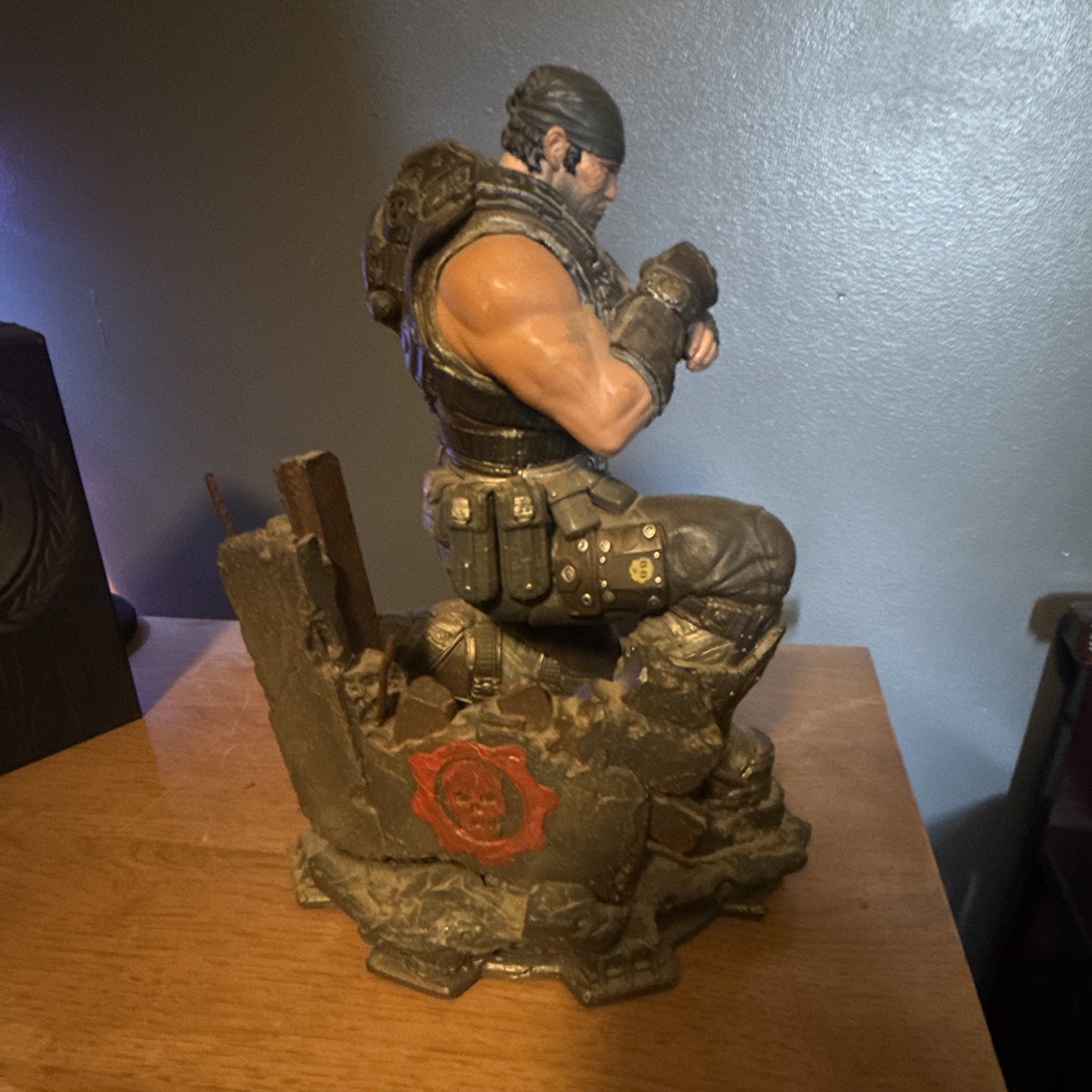 Gears of War 3 Adam Fenix Limited Edition Statue w/ Medal Display Plaque