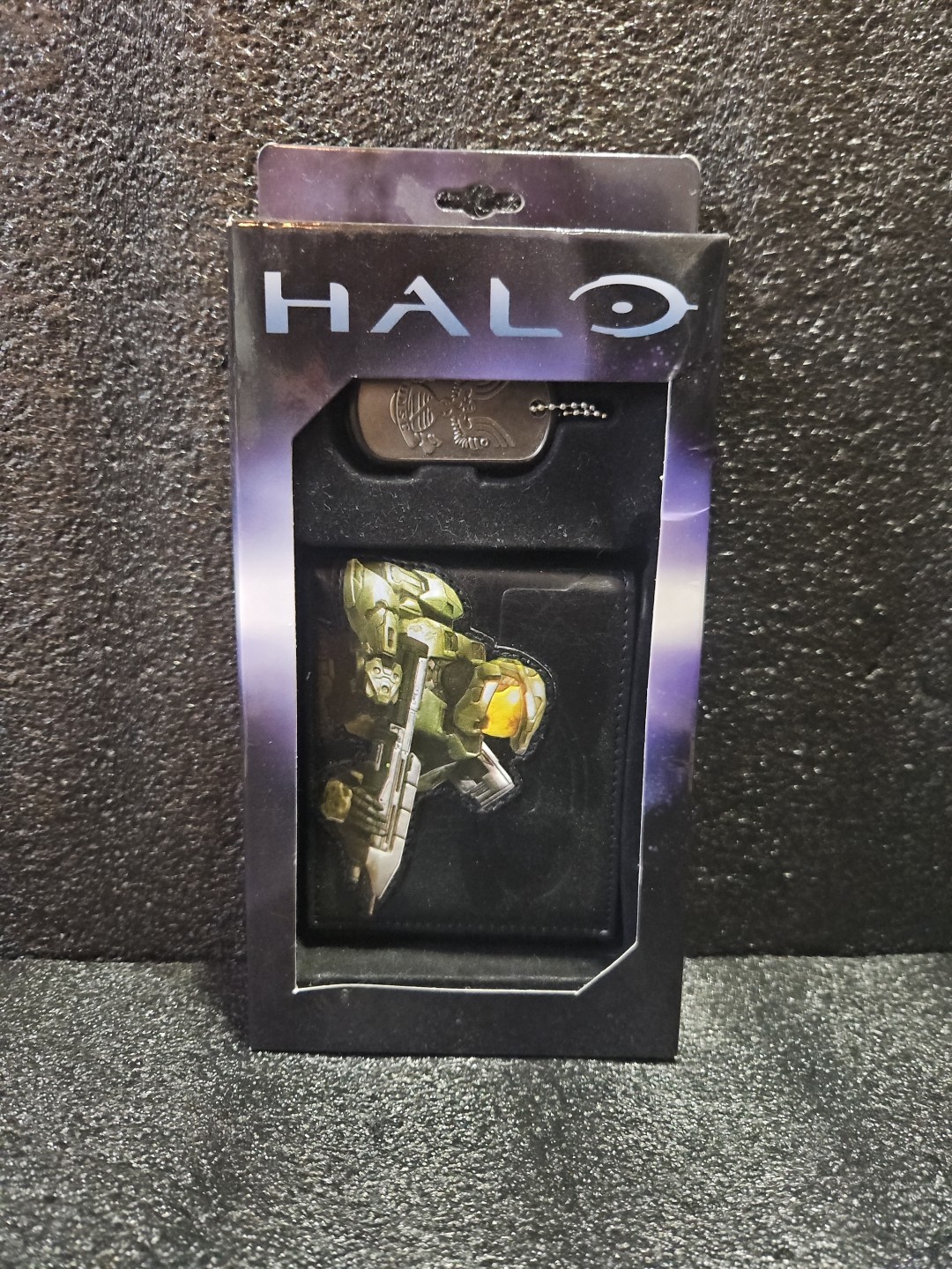 Bioworld Halo 3 Master Chief Bifold Wallet & Dog Tags Set Halo Series 2010