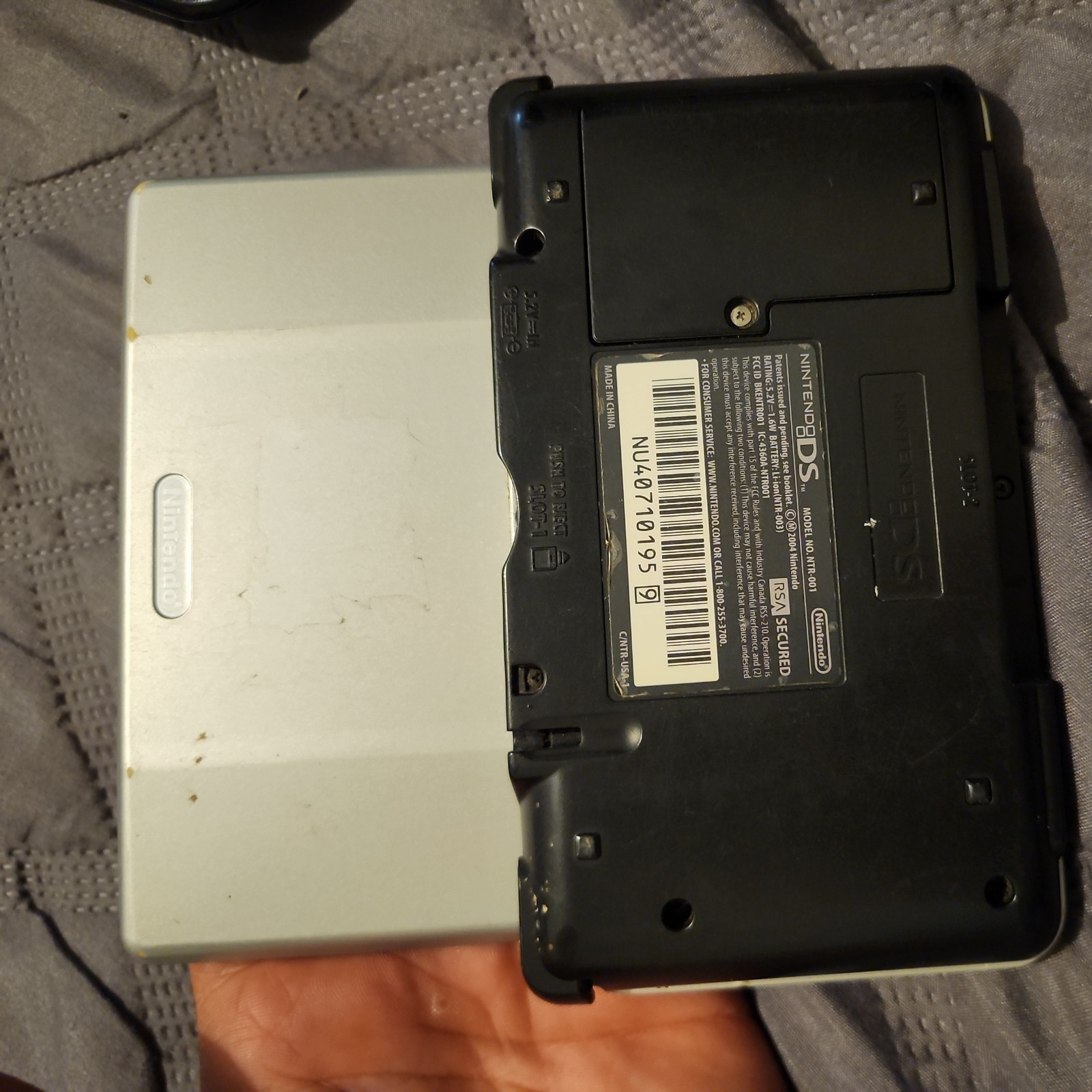Nintendo DS Fat Silver Original NTR-001 READ Works ( broken hinge)