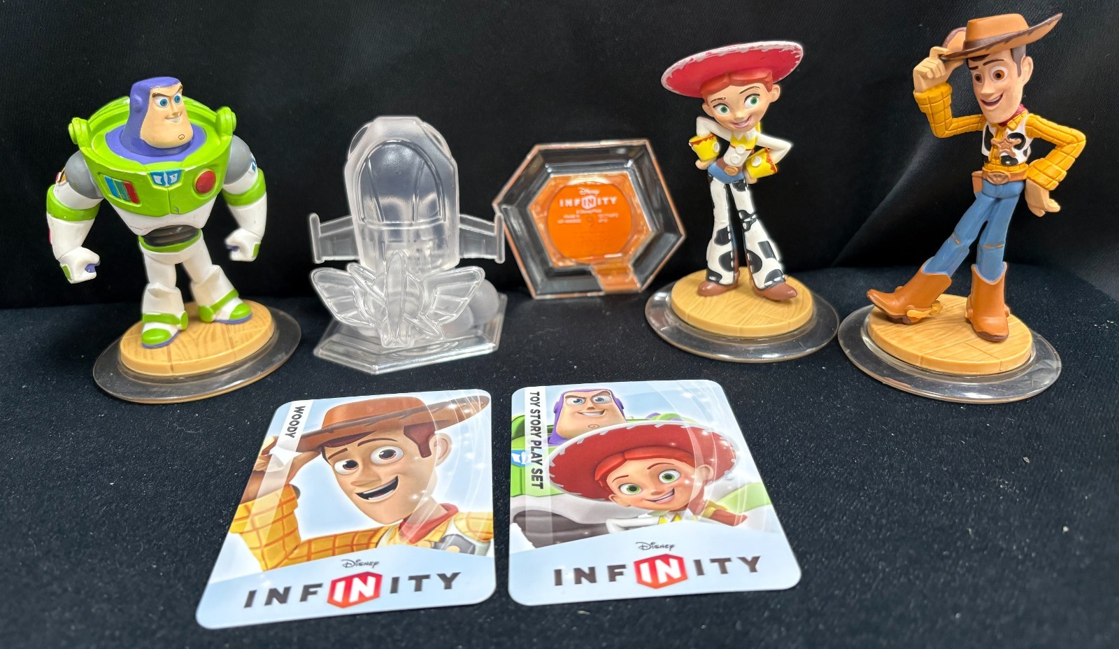 Toy Story Playset-Disney Infinity- Buzz Lightyear-Woody-Jessie-Pizza Planet Disc