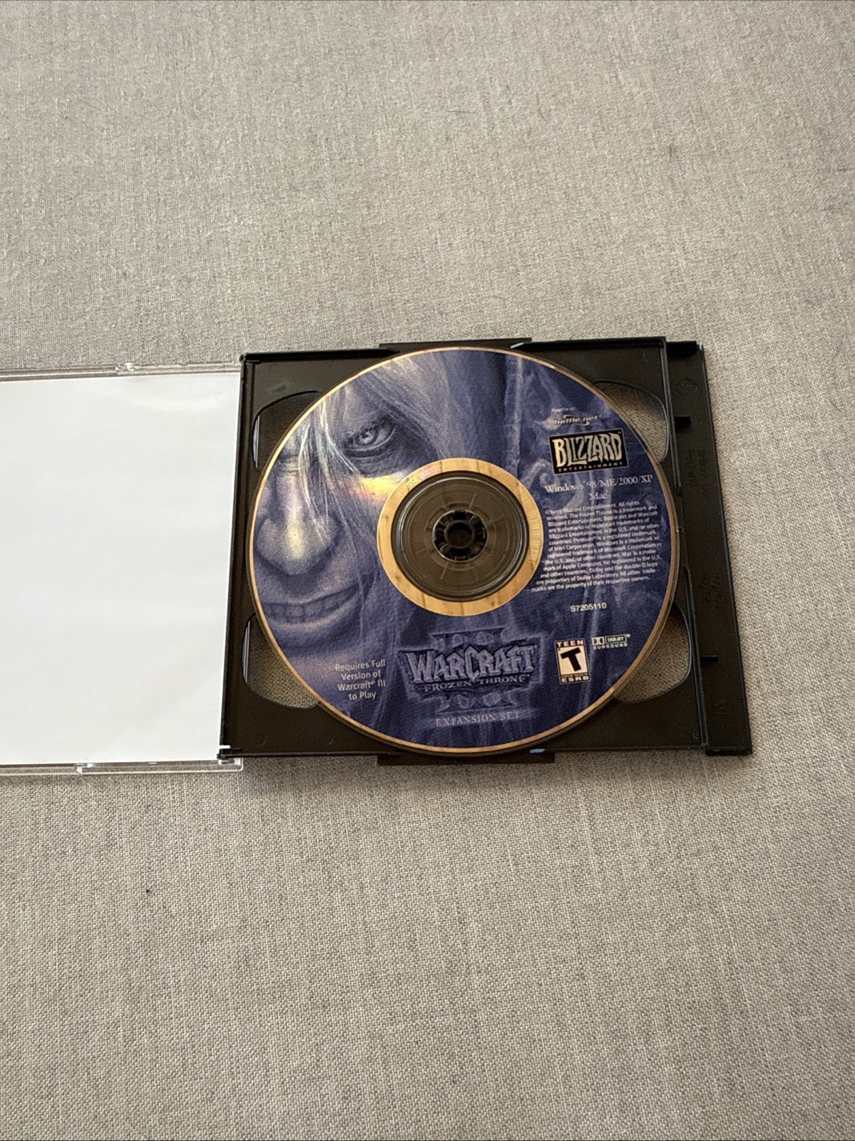 WarCraft III Battle Chest PC Reign of Chaos Frozen Throne 2 Disc Blizzard