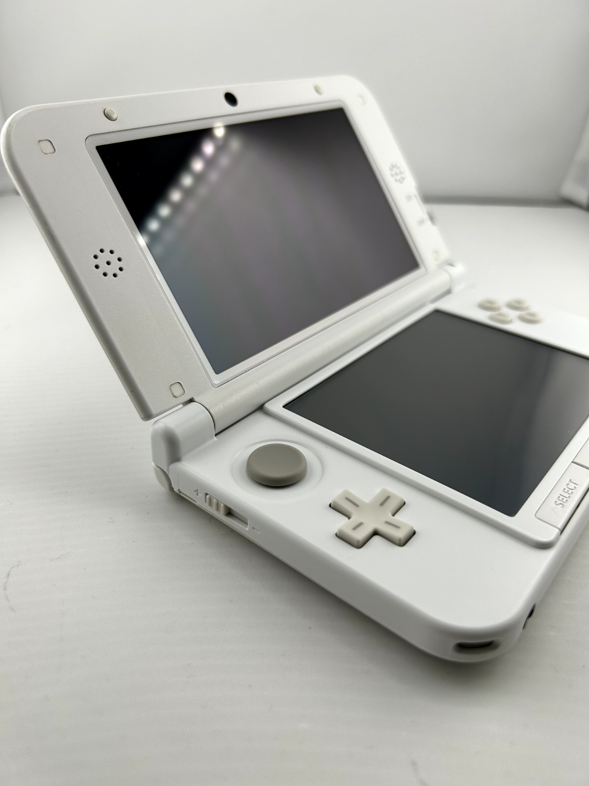 [A-rank] Nintendo 3DS LL XL console White with Charger/Stylus