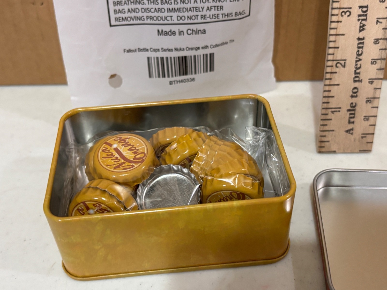 Fallout 3 4 76 !! Nuka Cola 20 Orange Caps with Collectible Tin !! Bethesda New
