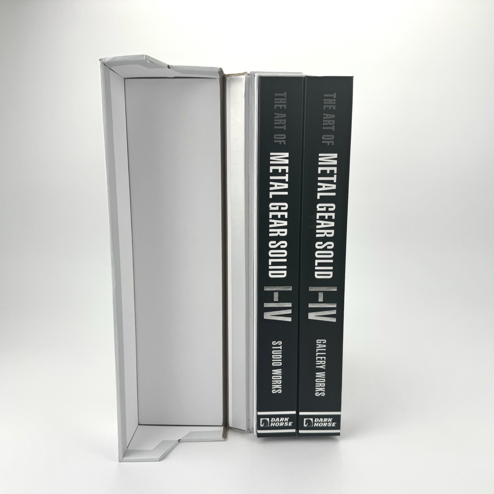 Dark Horse Studio Works & Gallery Works the Art of Metal Gear Solid I-IV – GOOD