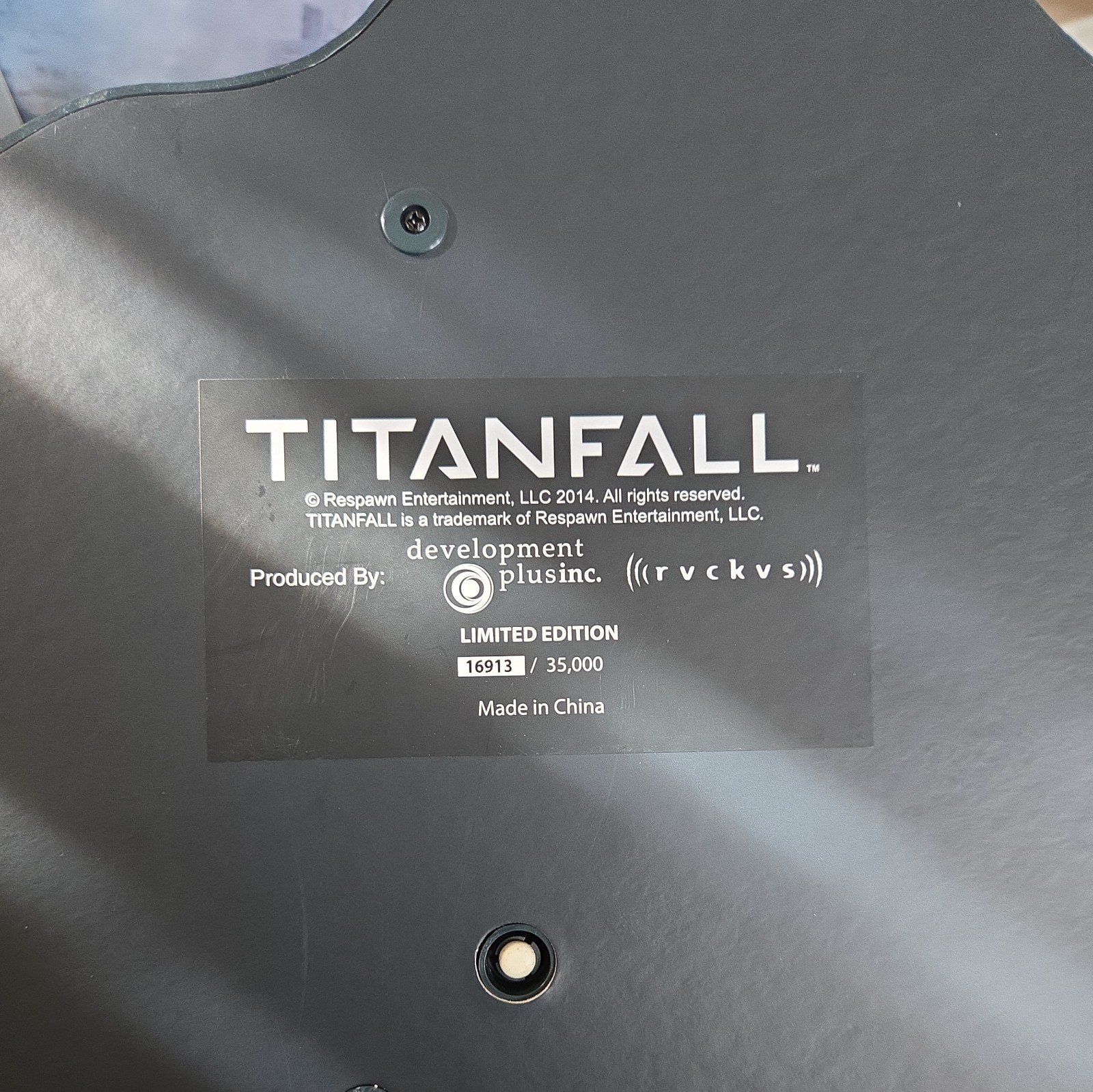 Titanfall Collector’s Edition Statue – Game and Poster not included – X box