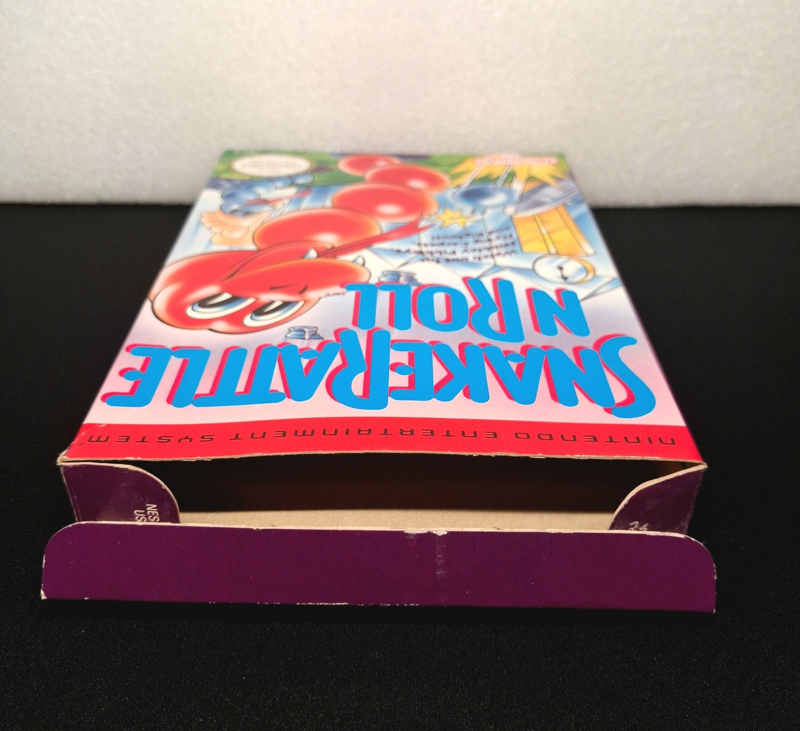 Snake Rattle n Roll (Nintendo NES, 1990) Box Only Very Good Condition