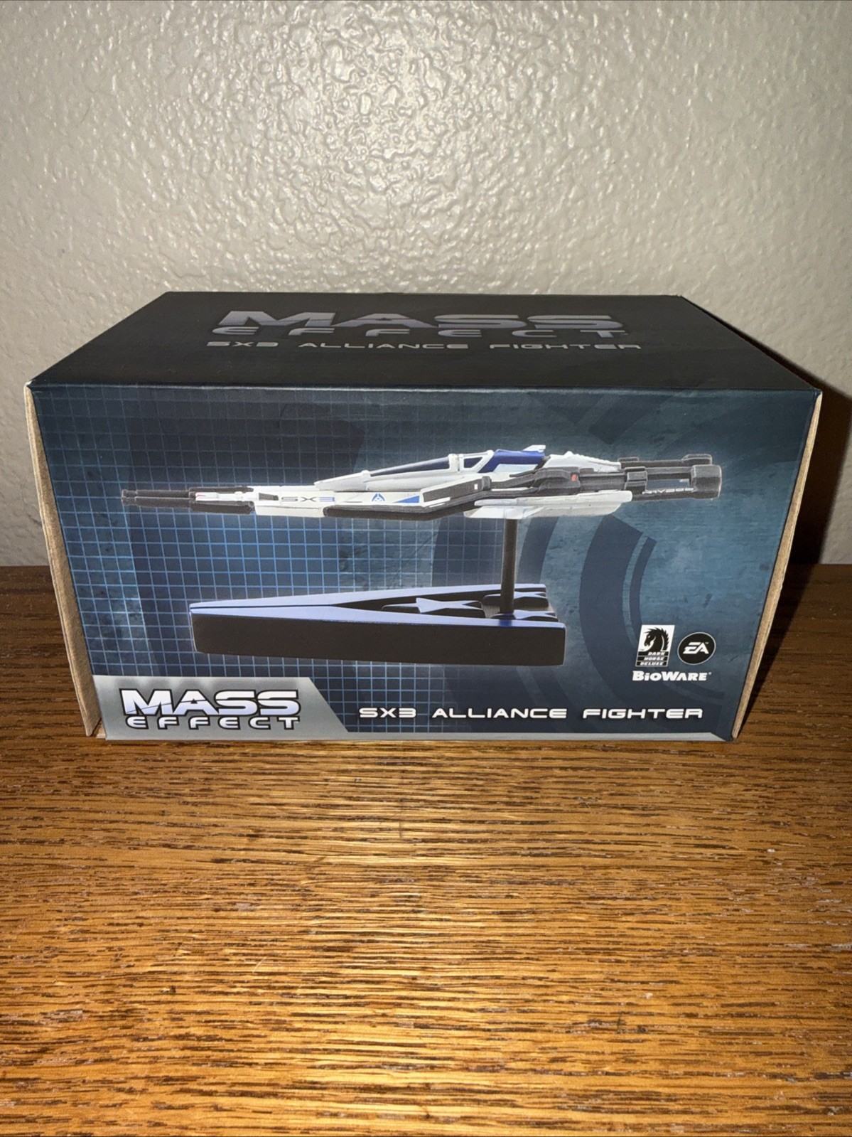 Mass Effect SX3 Alliance Fighter Ship Replica Dark Horse EA Bioware 2016