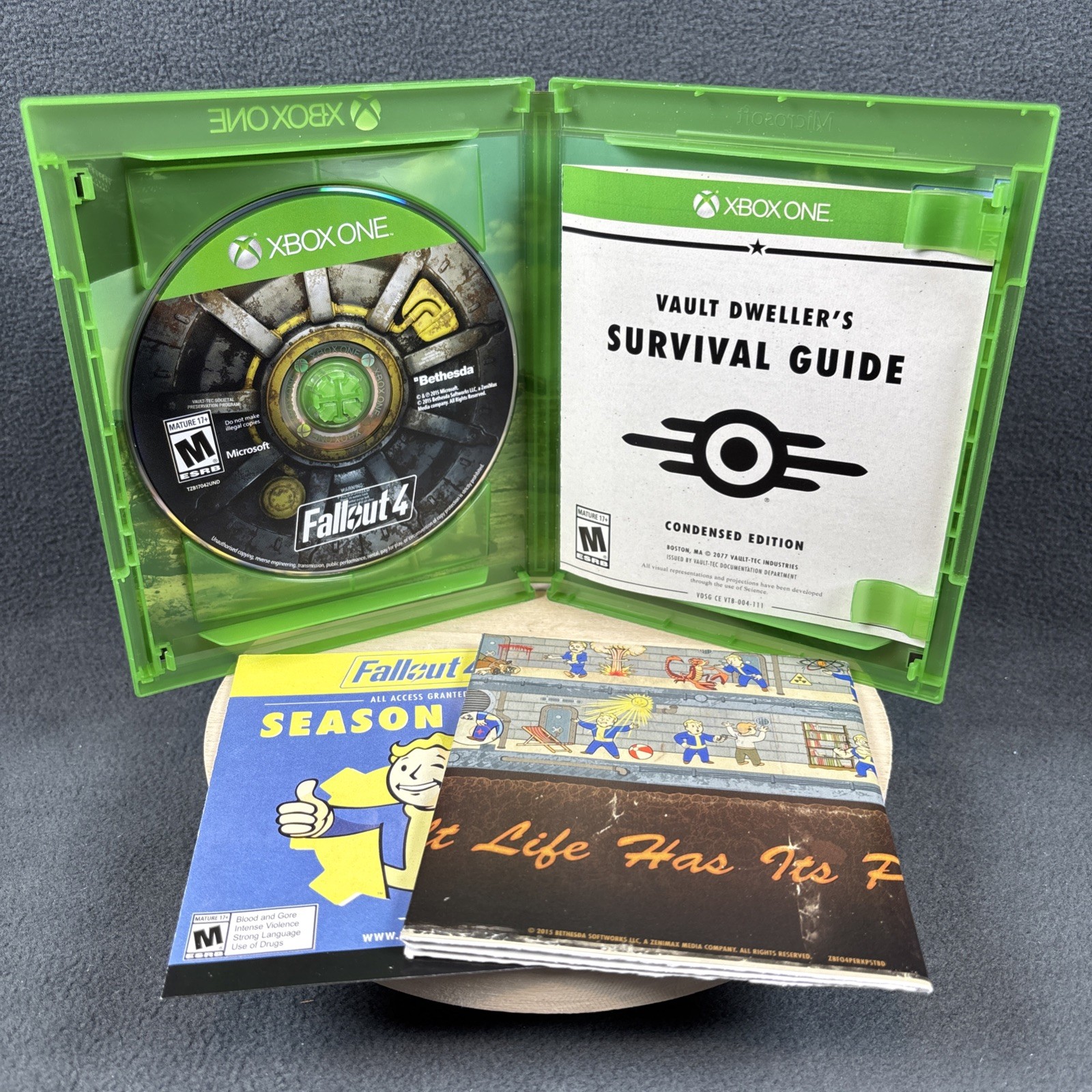 Xbox One – Fallout 4 – Complete w/ Poster – Refurbished, Excellent