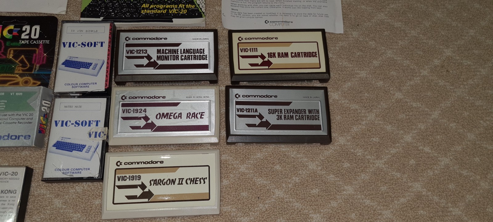 Commodore Vic 20 Boxed VINTAGE BUNDLE VIDEO AND COMPUTER GAME NOSTALGIA RARE