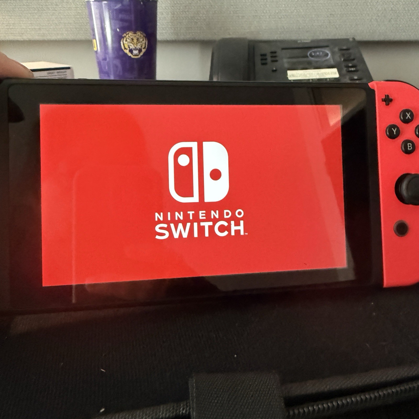 Nintendo Switch HAC-001 Console Neon Blue/Red Joy-Con, Complete Set In Box Xtras