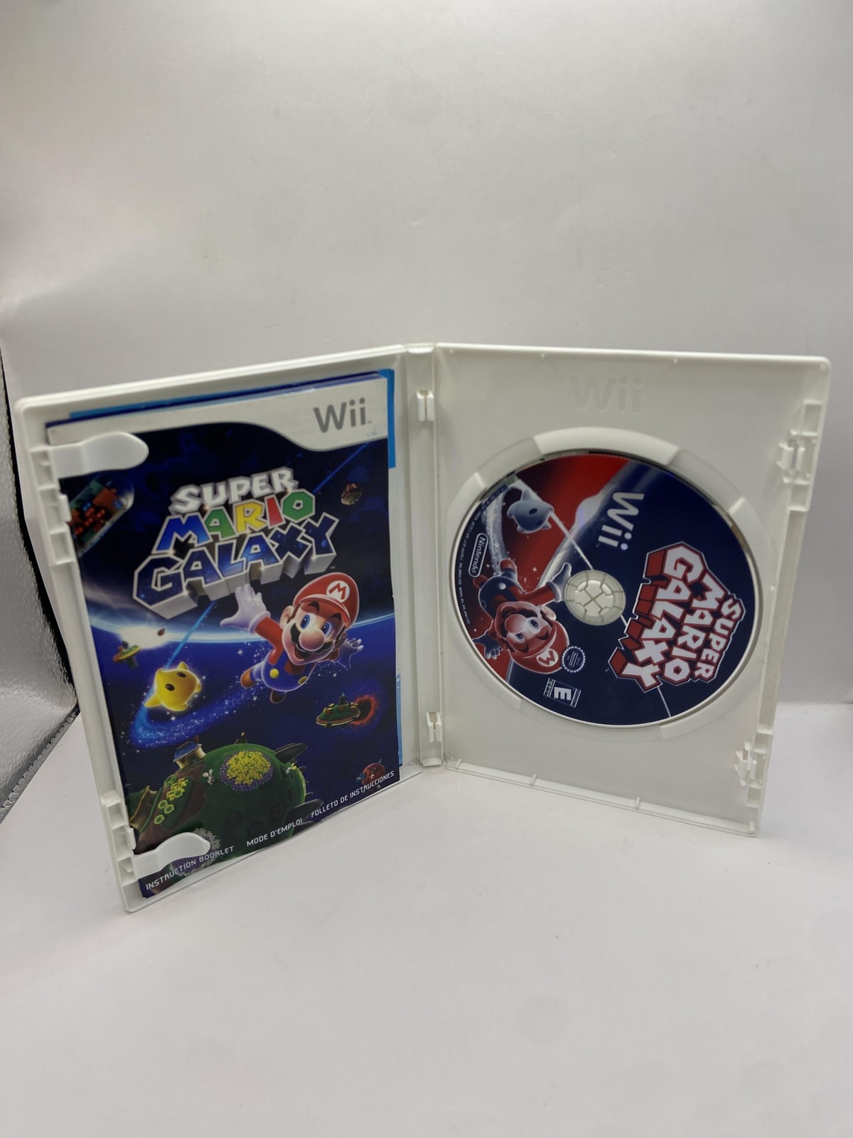 Super Mario Galaxy Nintendo Wii Game CIB E Nintendo 2007 Platformer NTSC-U/C