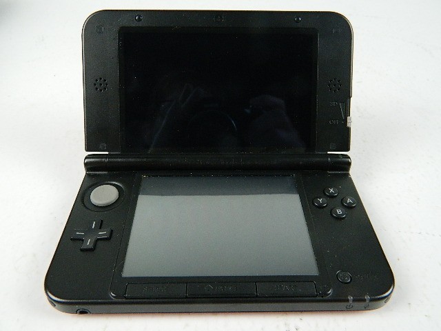 Nintendo 3DS XL Handheld Console System RED-001 w/Charger, 4GB Mem. Card, Case