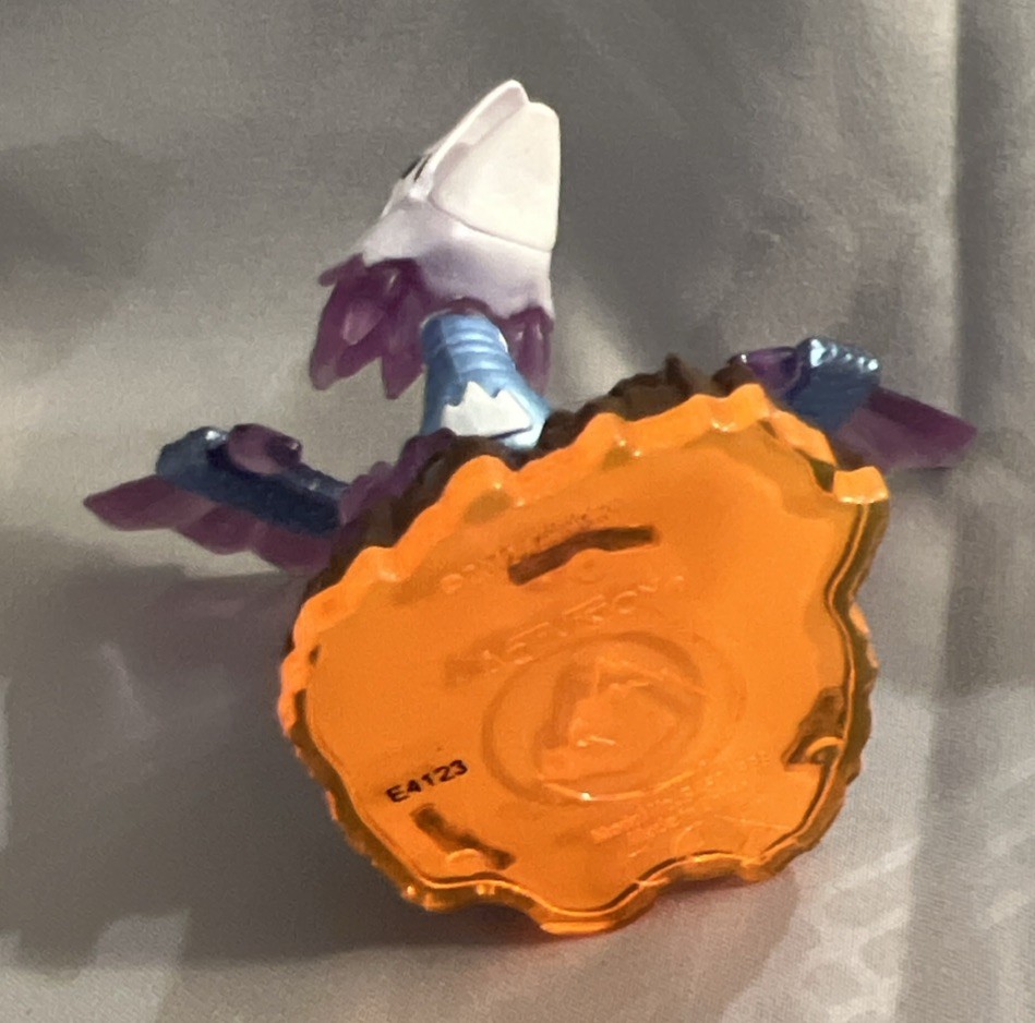 Skylanders Giants FLASHWING Earth Element Figure With Card