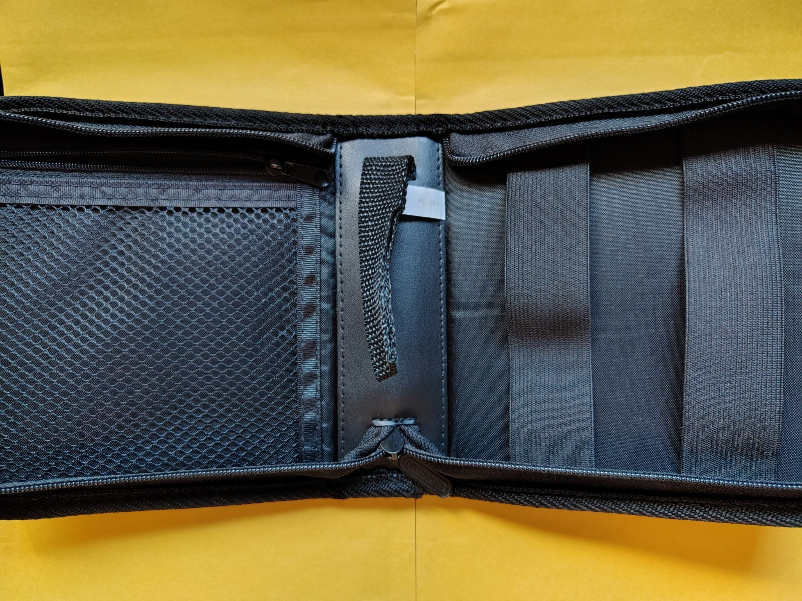 Authentic Nintendo 64 N64 Sports Carrying Case Black Game Storage Collectible!