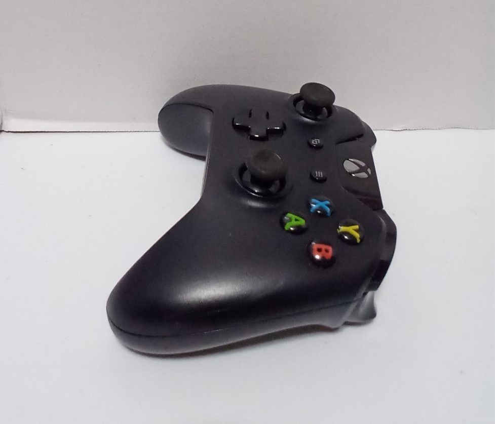 Genuine Microsoft Xbox ONE Wireless Controller Black Headphone Jack- Tested
