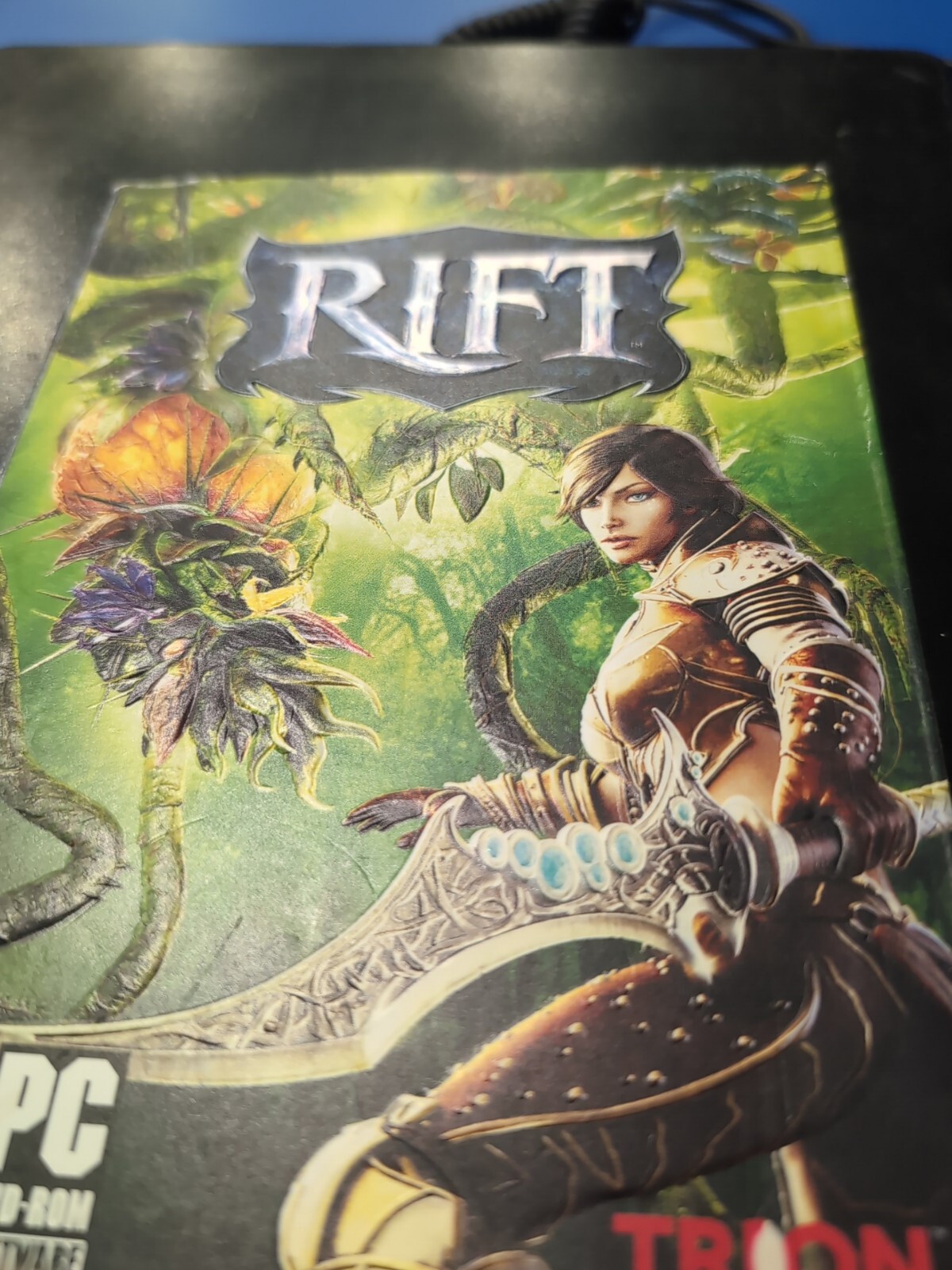 Rift By Trion PC DVD-ROM Online Video Game With Manual Used Tested Fully Working