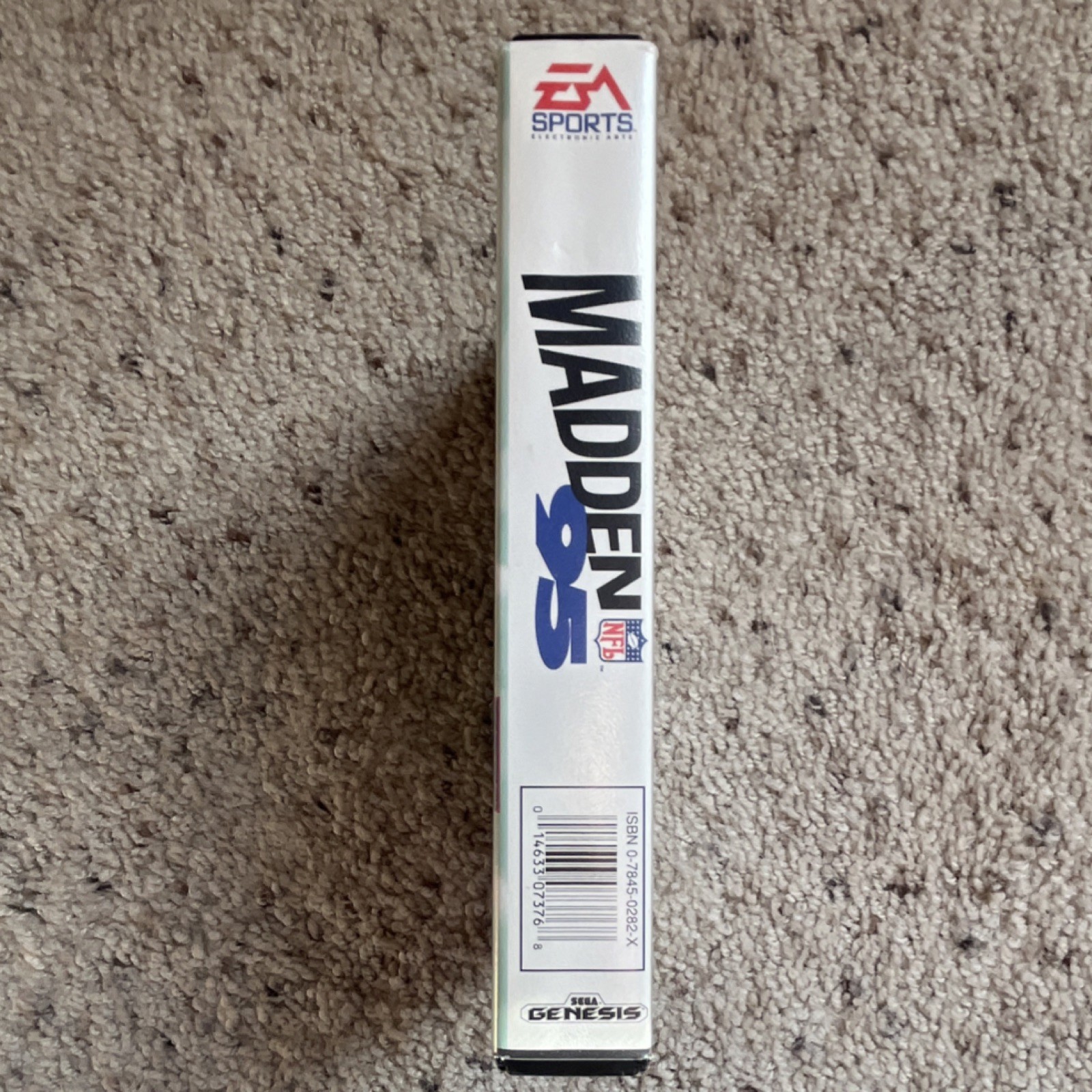 EA SPORTS Madden NFL 95 Sega Genesis Cartridge, Case & Manual American Football