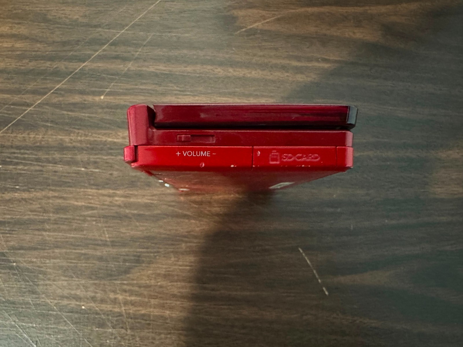 Nintendo 3DS with Stylus, Memory card and Charger – Flame Red