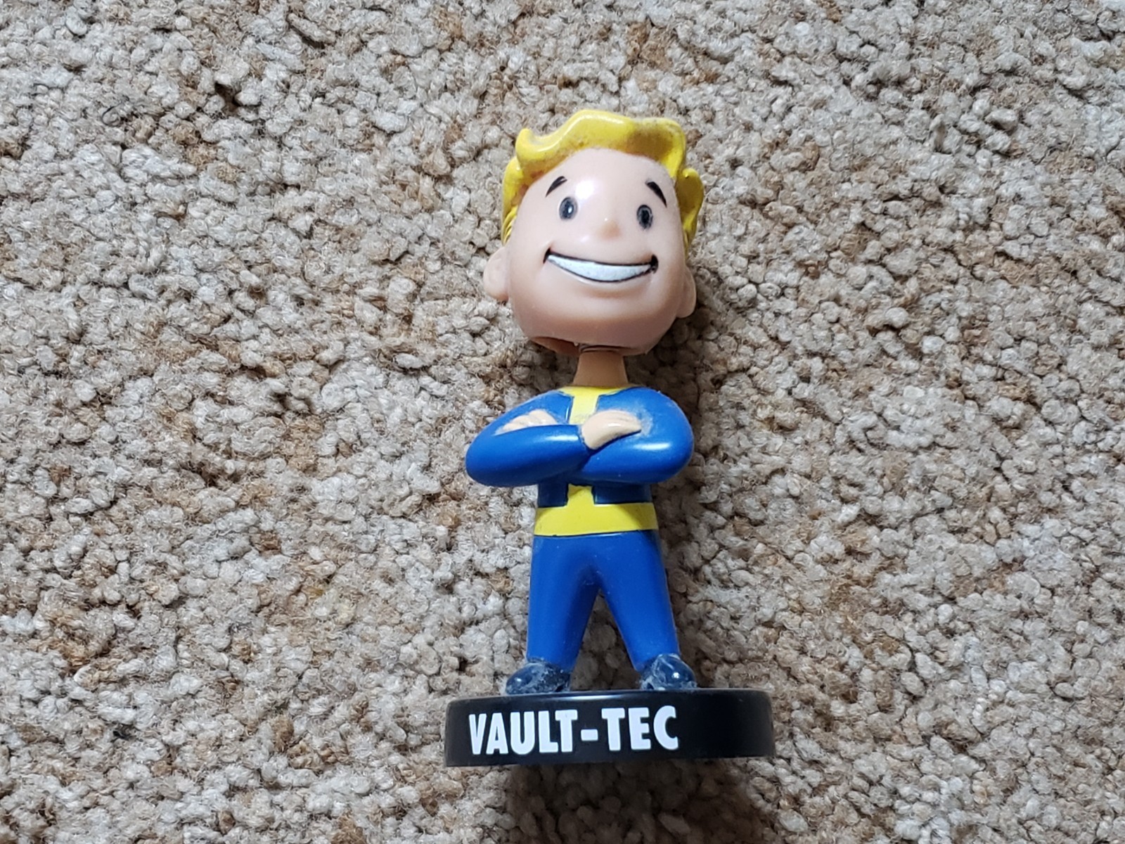 Fallout 3 Collector’s Edition Lunchbox & New Vegas Platinum Chip NO GAMES XBOX
