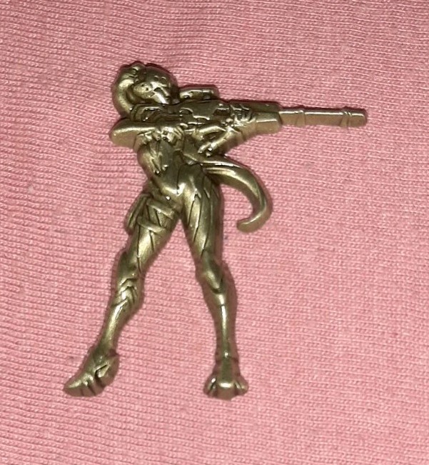 Blizzard Overwatch Widowmaker Gold Tone Pin Series 4 2017 Blizzcon