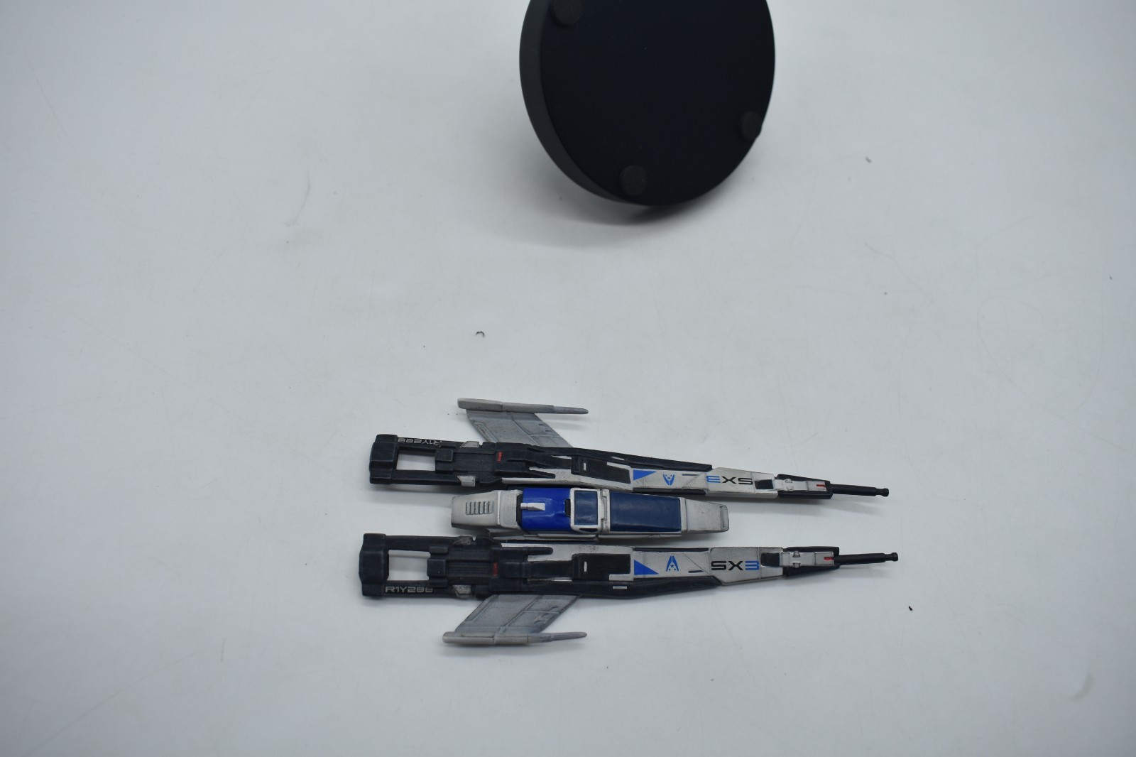 Dark Horse Deluxe Mass Effect Sx3 Alliance Fighter Replica FAST SHIP YES