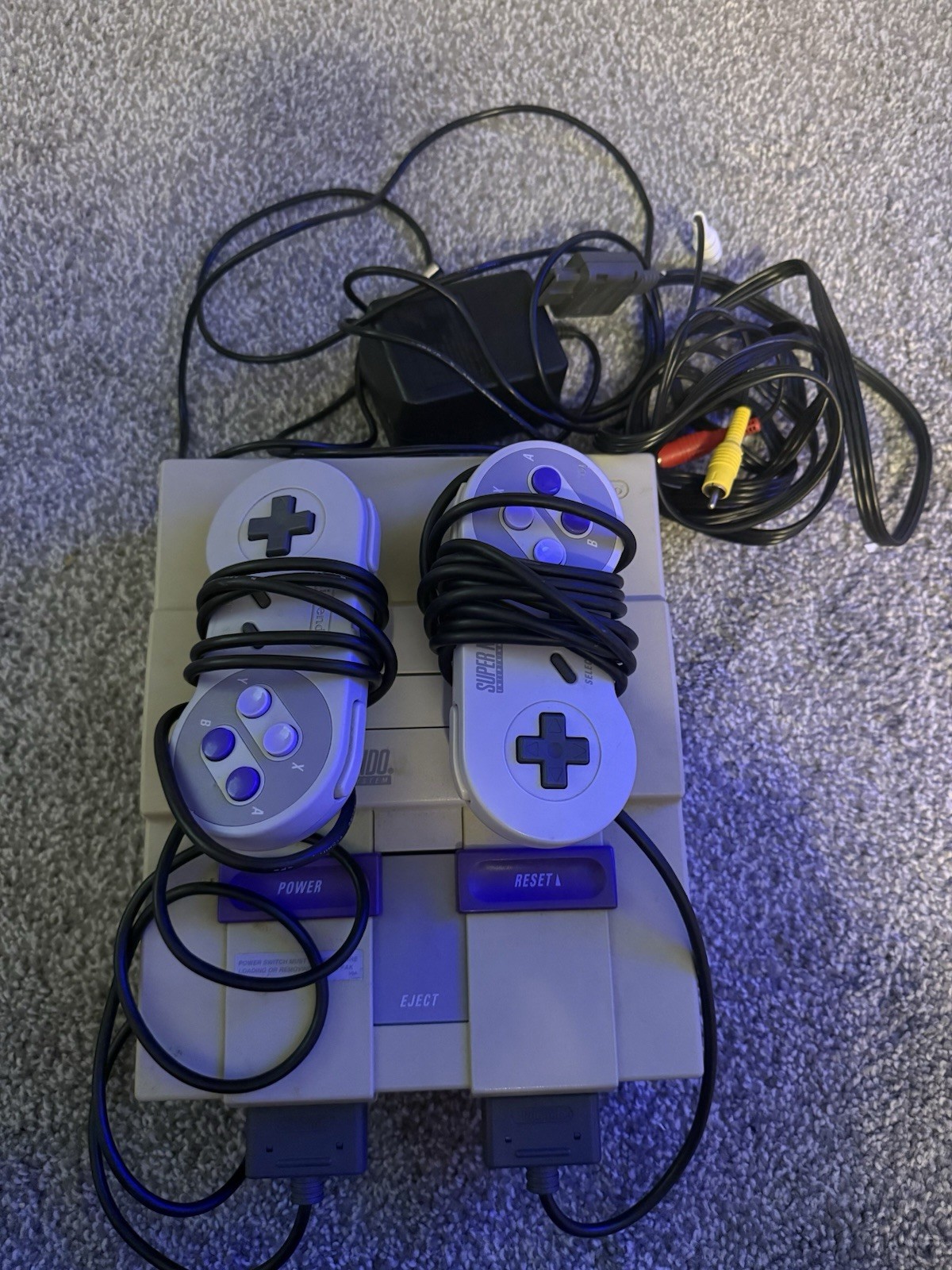 SNES Original Console w/ 2 Controllers, Cables, 4 Games **TESTED & Works