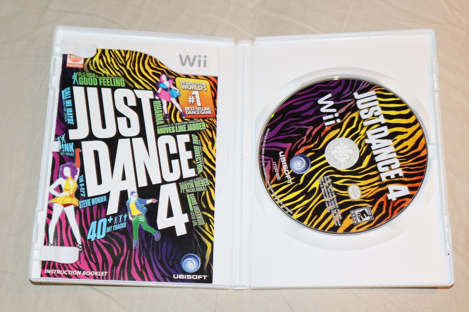 Just Dance 4 (Nintendo Wii, 2012) w/ CASE MANUAL