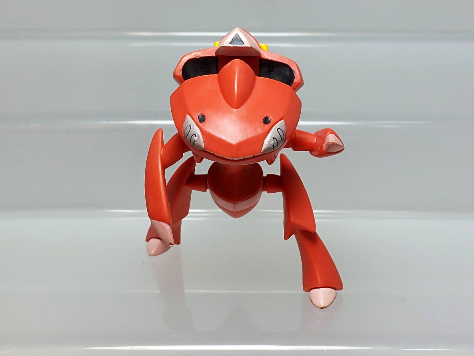 Shiny Red Genesect Pokemon Moncolle Monster Collection Figure Tomy E01 2.4in