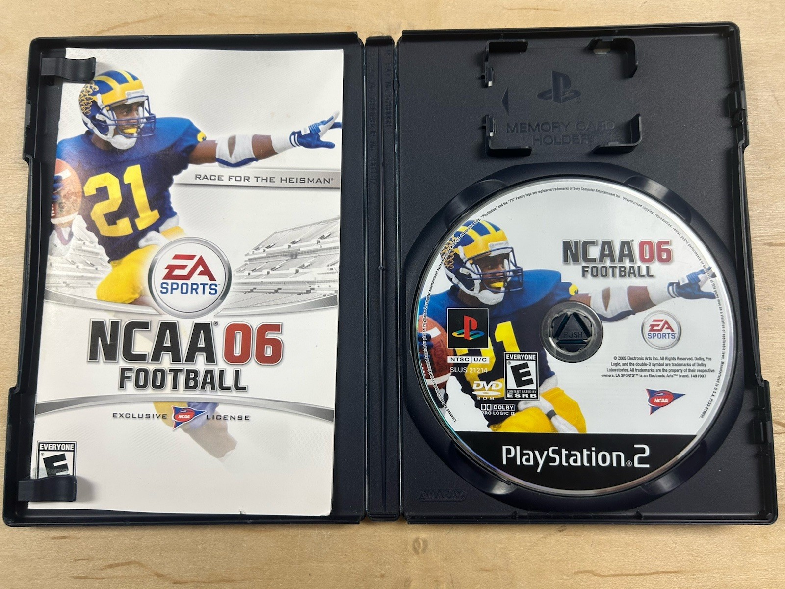 NCAA Football 06 EA Sports Sony PlayStation 2 PS2 w/ MANUAL *See Desc.
