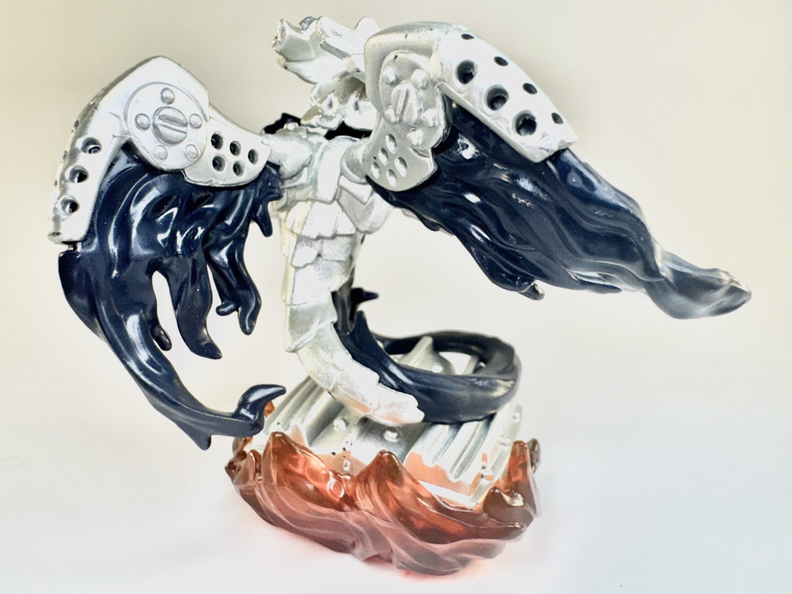 Skylanders Superchargers Dark Spitfire & Hot Streak Vehicle.