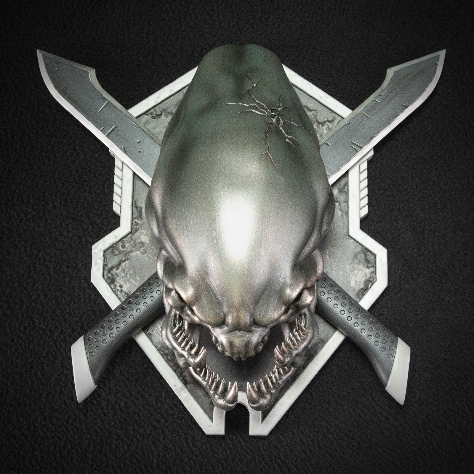 Halo Legendary Icon Sculpture Wall Mount (Grunt Edition)