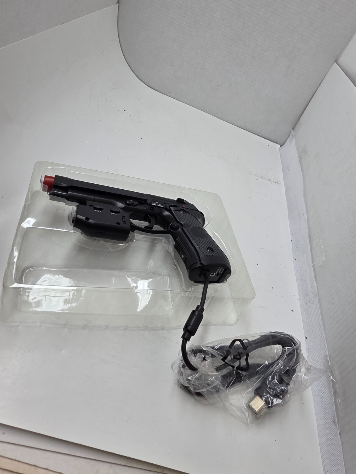 2 Beretta 92FS Light Gun W/Recoil Effect for Microsoft Xbox FOR CRT TUBE TYPE TV