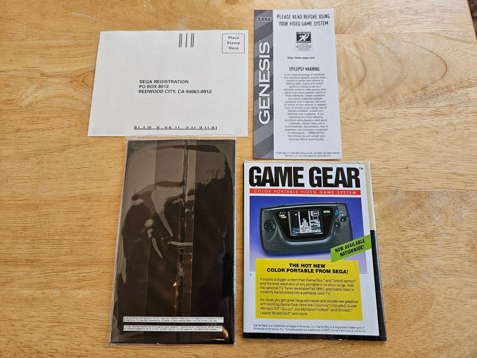 Sega Genesis (VERY GOOD) – Sonic The Hedgehog ESRB – Complete CIB Retail in Box