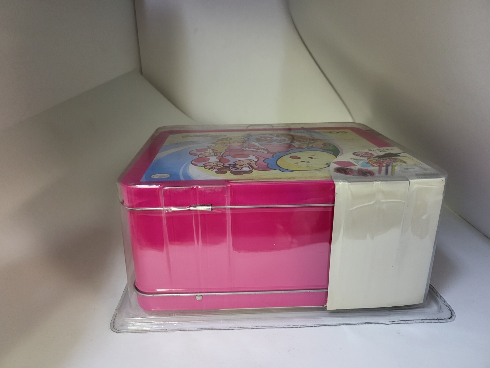 MINT NEW Collectors 2007 Super Princess Peach Nintendo DS Lite Kit Lunch box