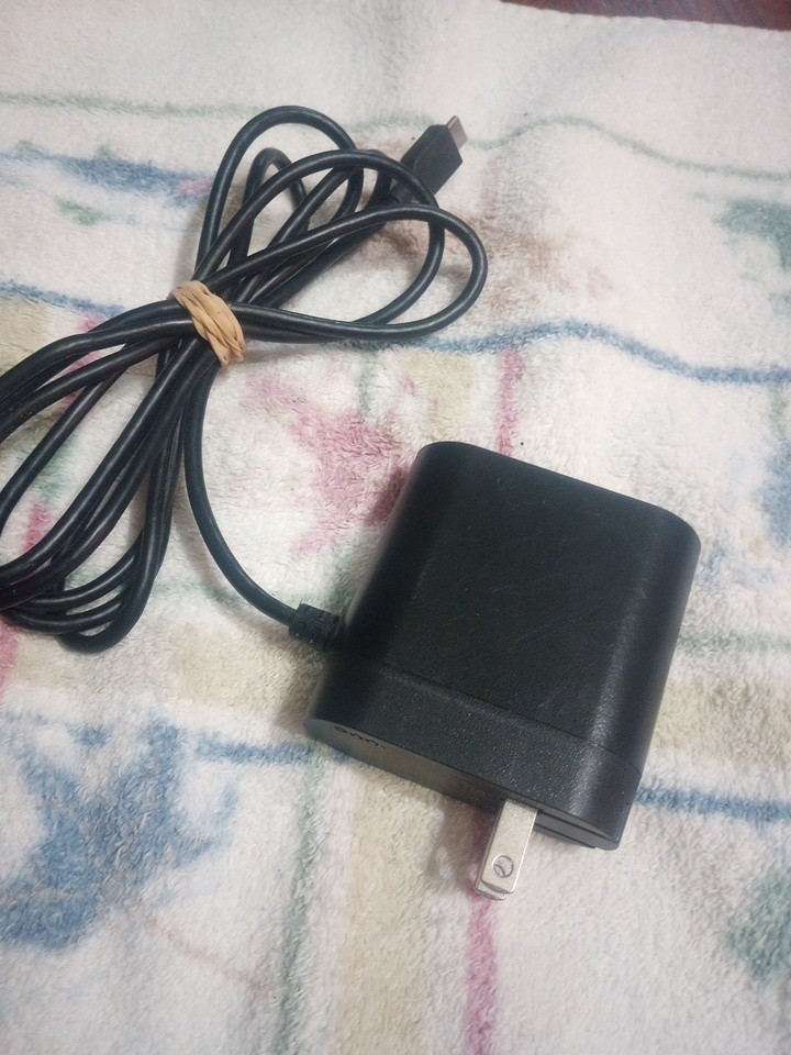 Game Onn AC Adapter for Nintendo Switch and Switch Lite With TV MODE 5v-15v