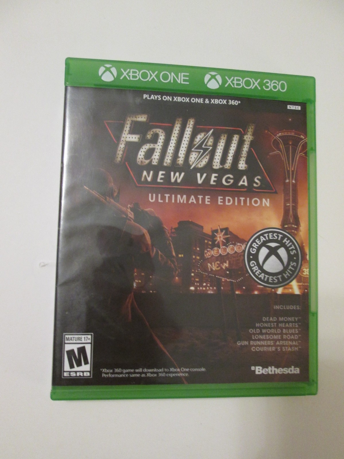 Fallout New Vegas Ultimate Edition Greatest Hits CIB 2-disc in Xbox ONE/360 case