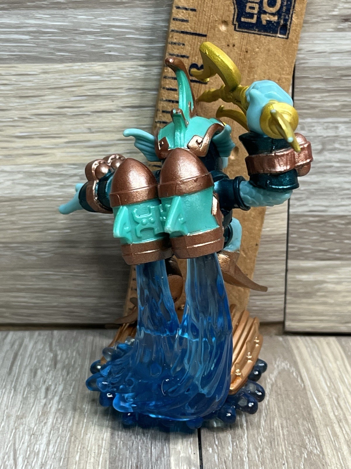 Deep Dive Gill Grunt and Reef Ripper Skylanders SuperChargers Figure