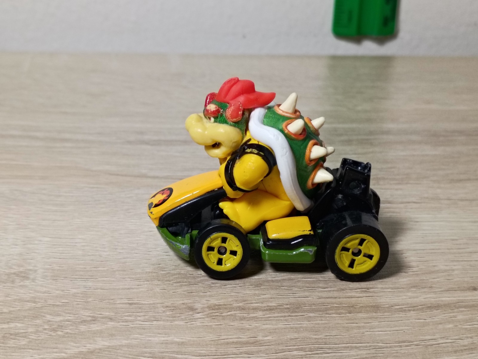 12-PK KING BOO Super Mario Kart Hot Wheels Wario Yoshi Shy Guy Peach Luigi