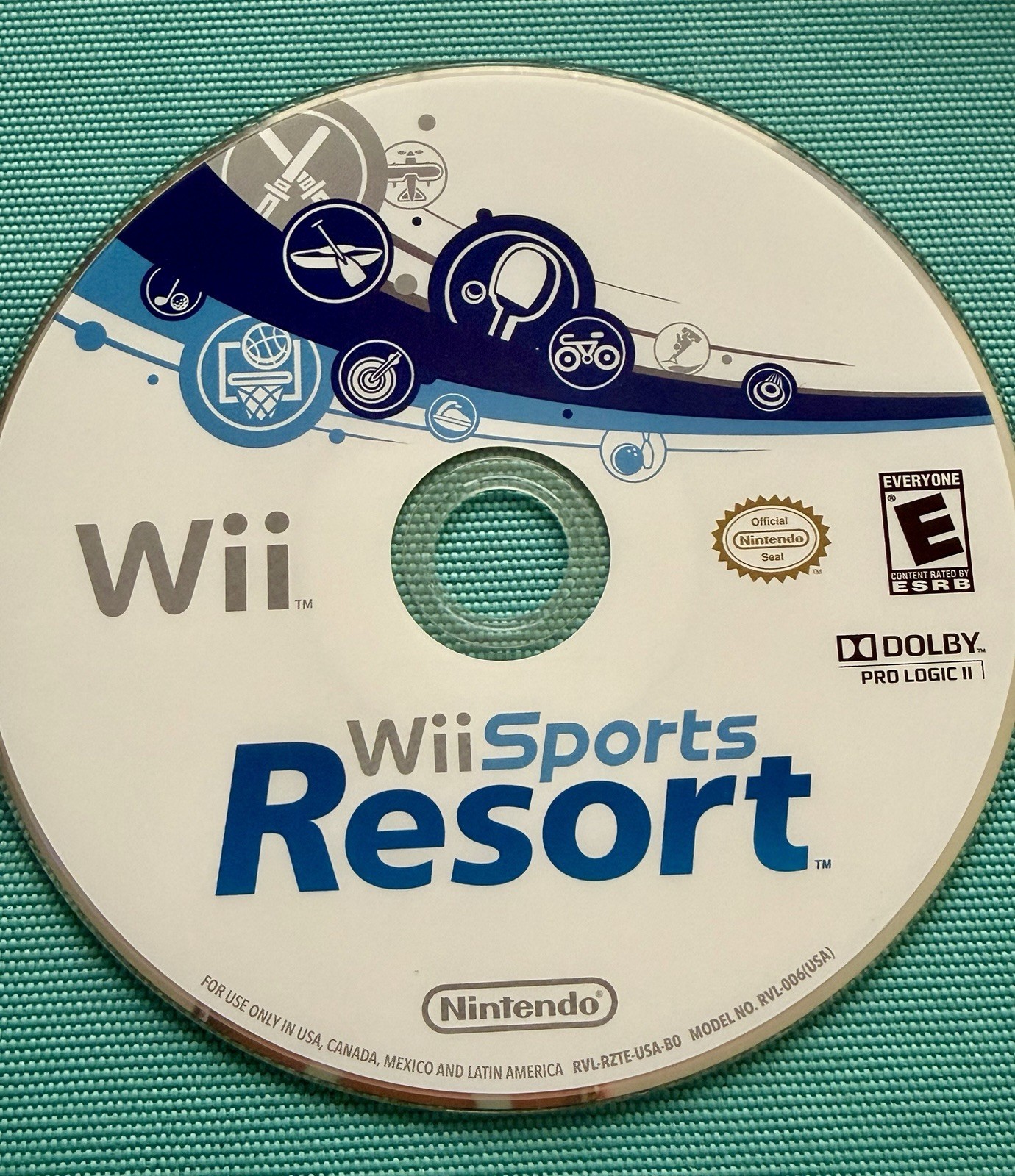 Nintendo Wii RVL-001 Bundle 2 MotionPlus Remotes Wii Sports Sealed Tested