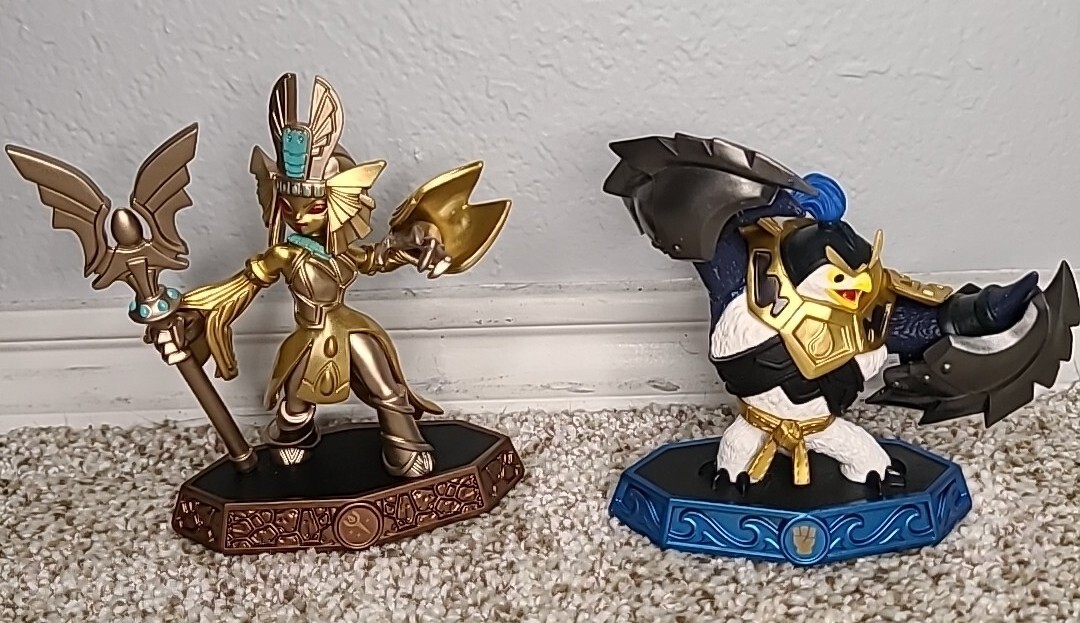 Skylanders Imaginators Figures Lot of 2 ~ King Pen And Golden Queen