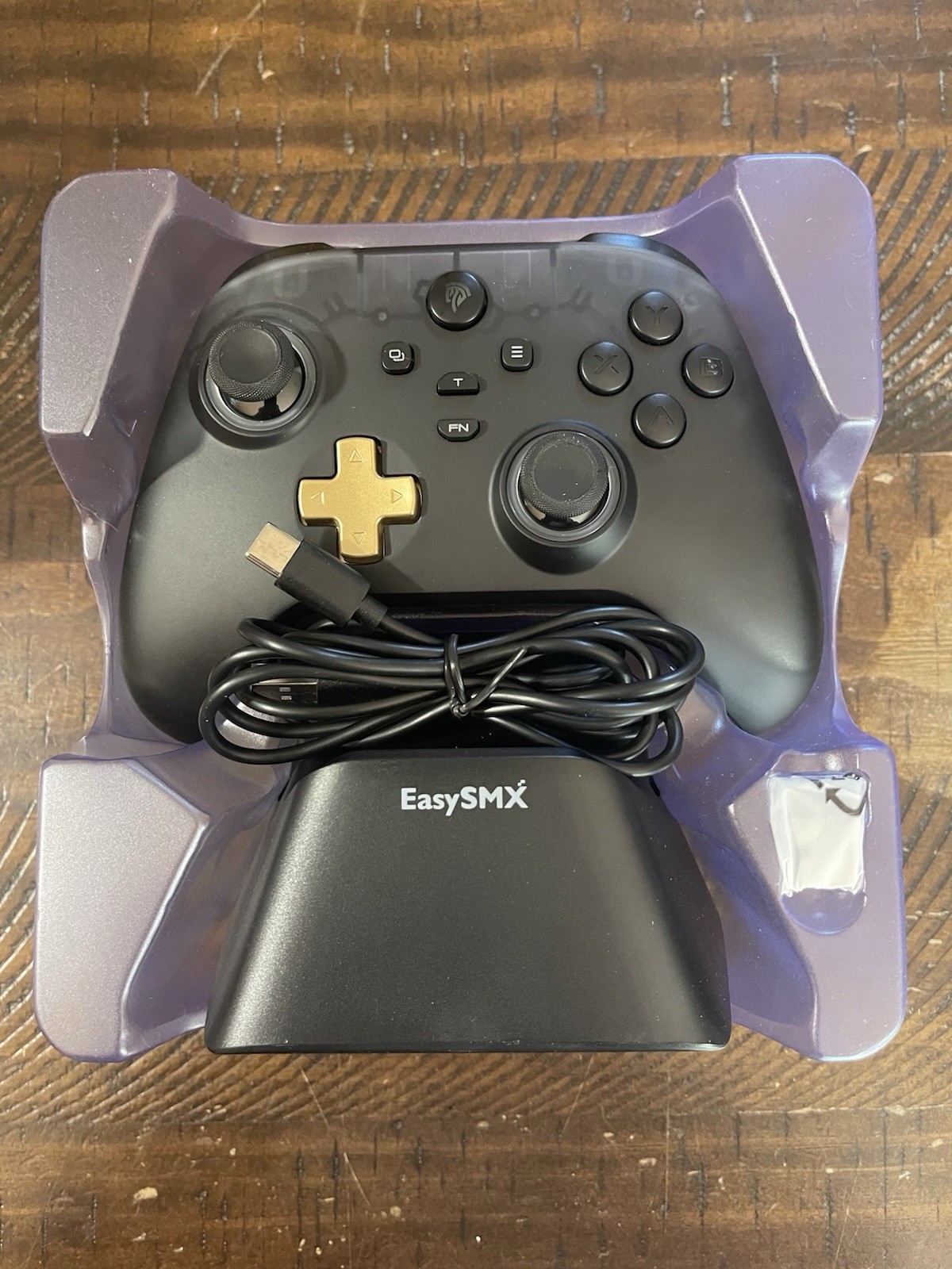 New EasySMX D05 Multi-Platform Gaming Controller With Charging Dock – Black