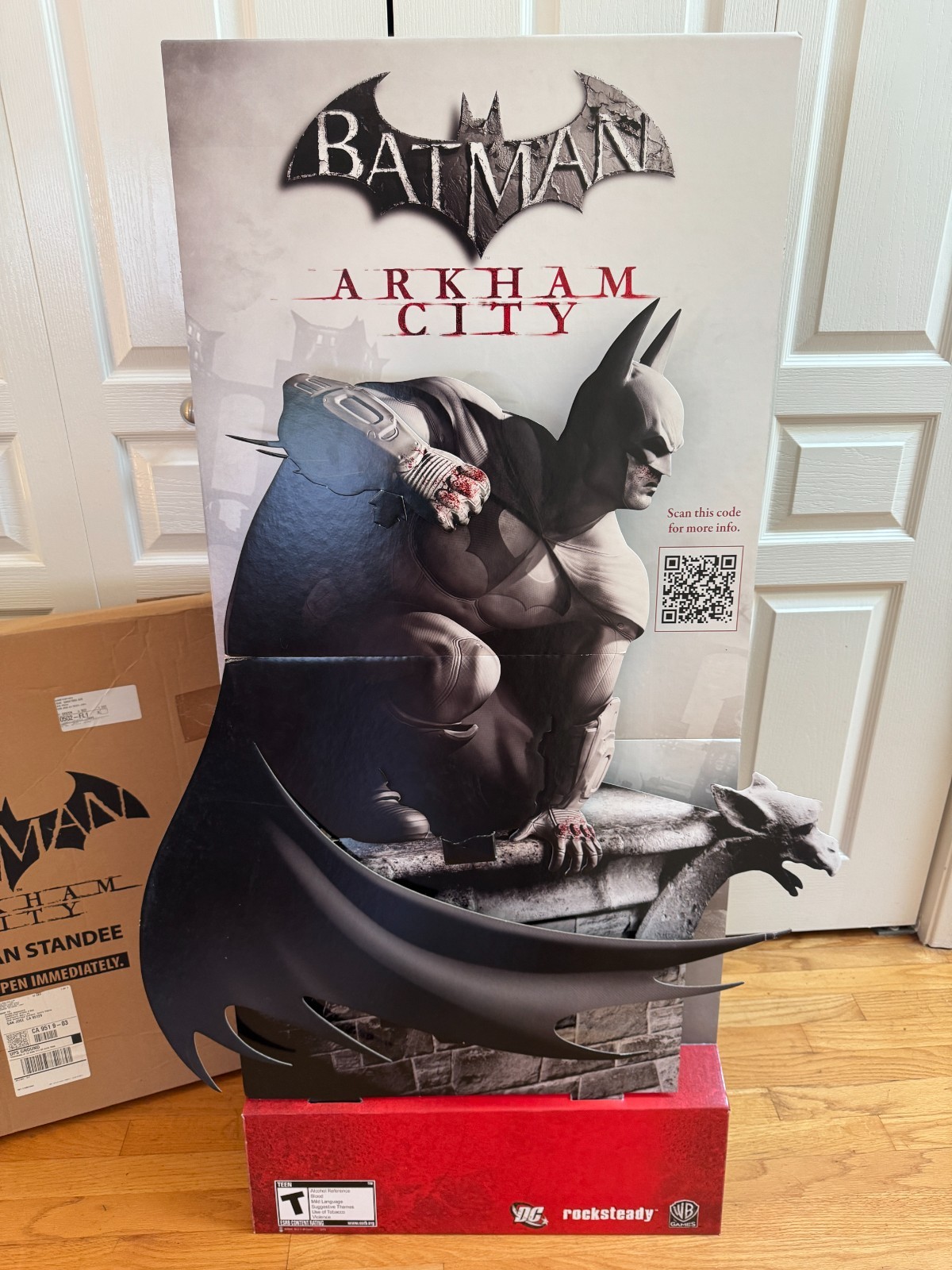 RARE Batman Arkham City 3D Cardboard GameStop Promo Standee Display