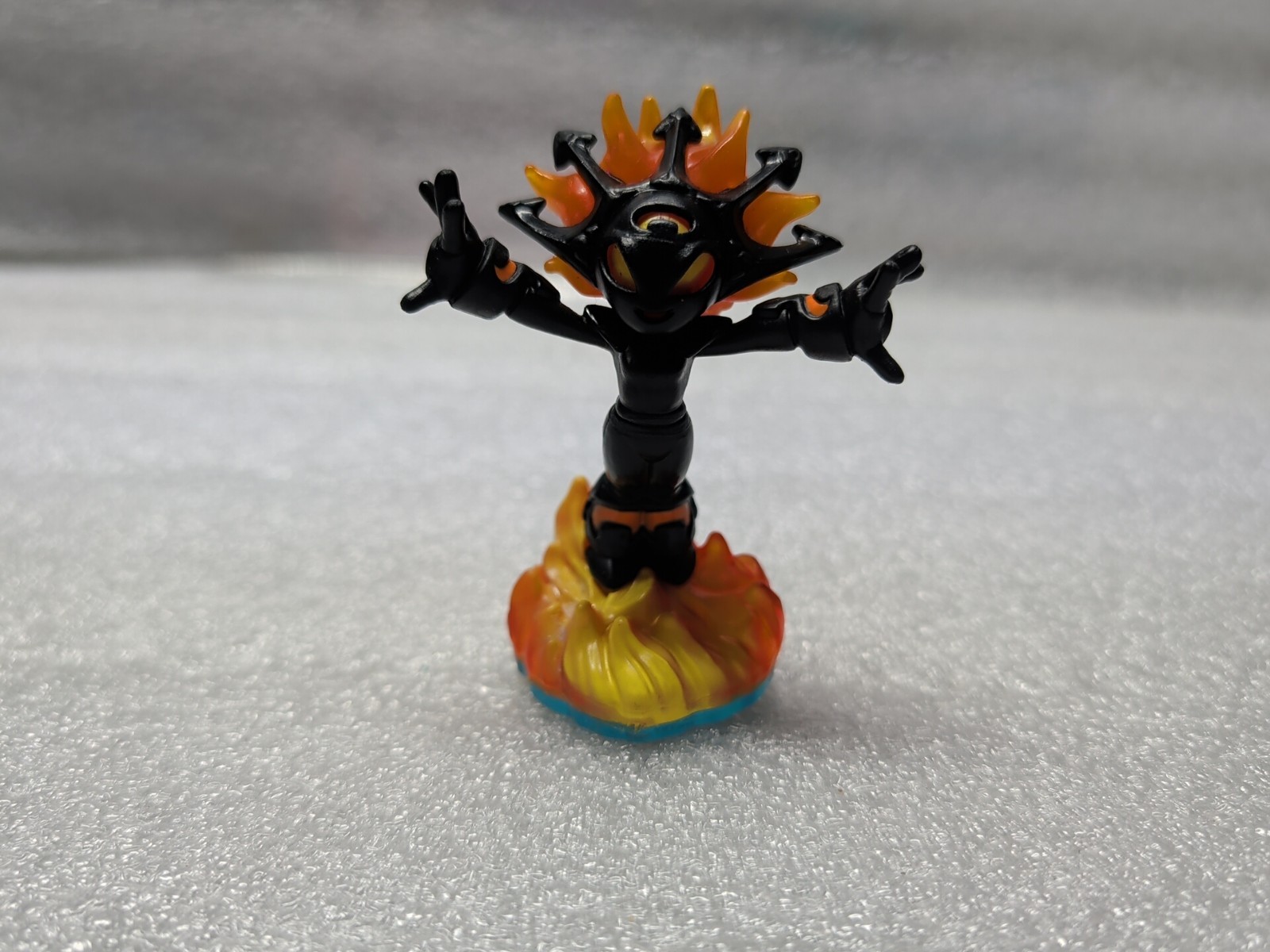 Skylanders Swap Force Lightcore Lot Of 3 Featuring Star Strike, Wham Shell &…