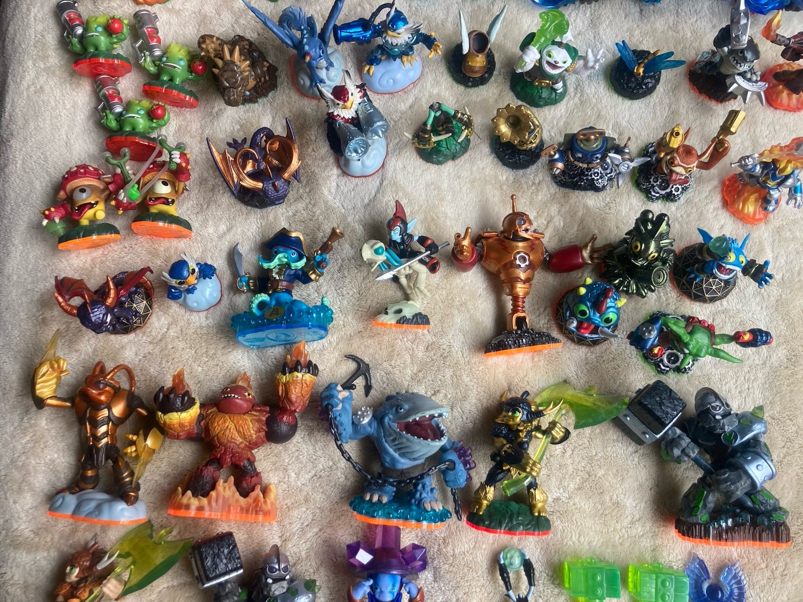 Skylanders Activision Character Action Figure Large Mixed Bundle Lot 58 Pieces