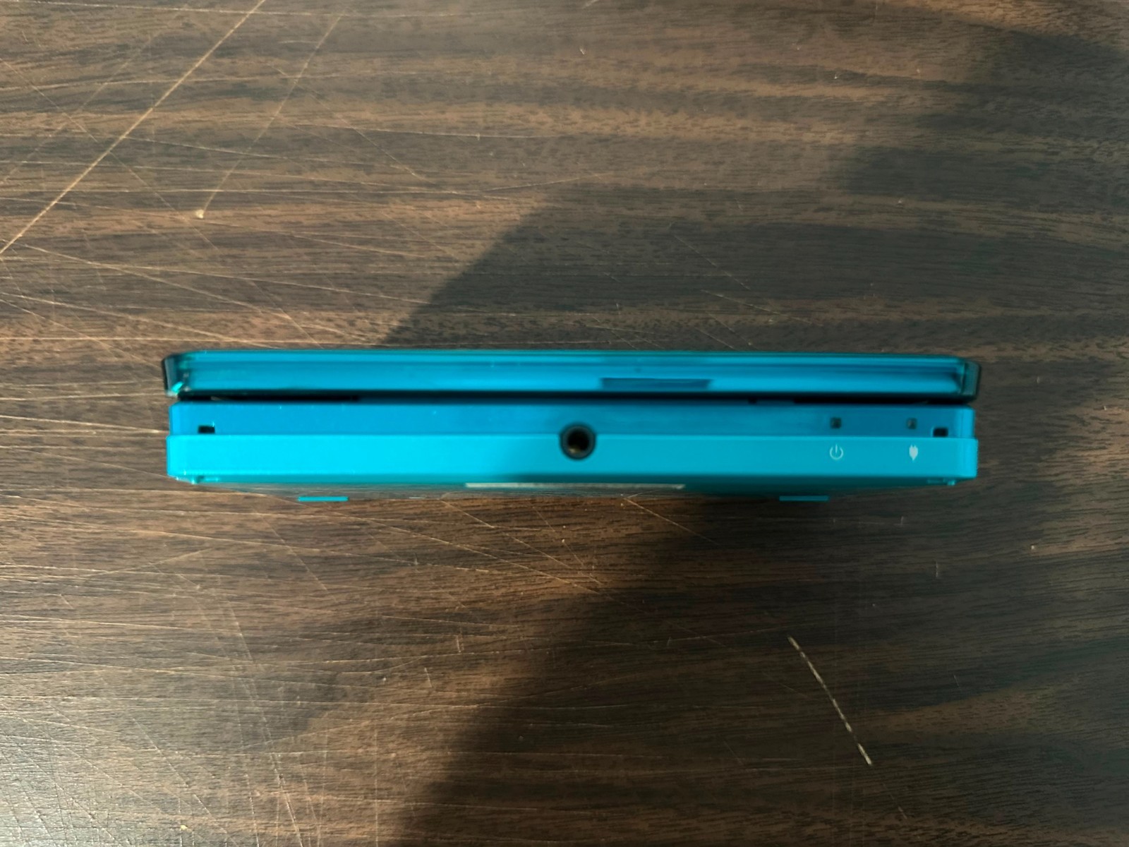 Nintendo 3DS Excellent Condition with Stylus, Memory card and Charger -Aqua Blue