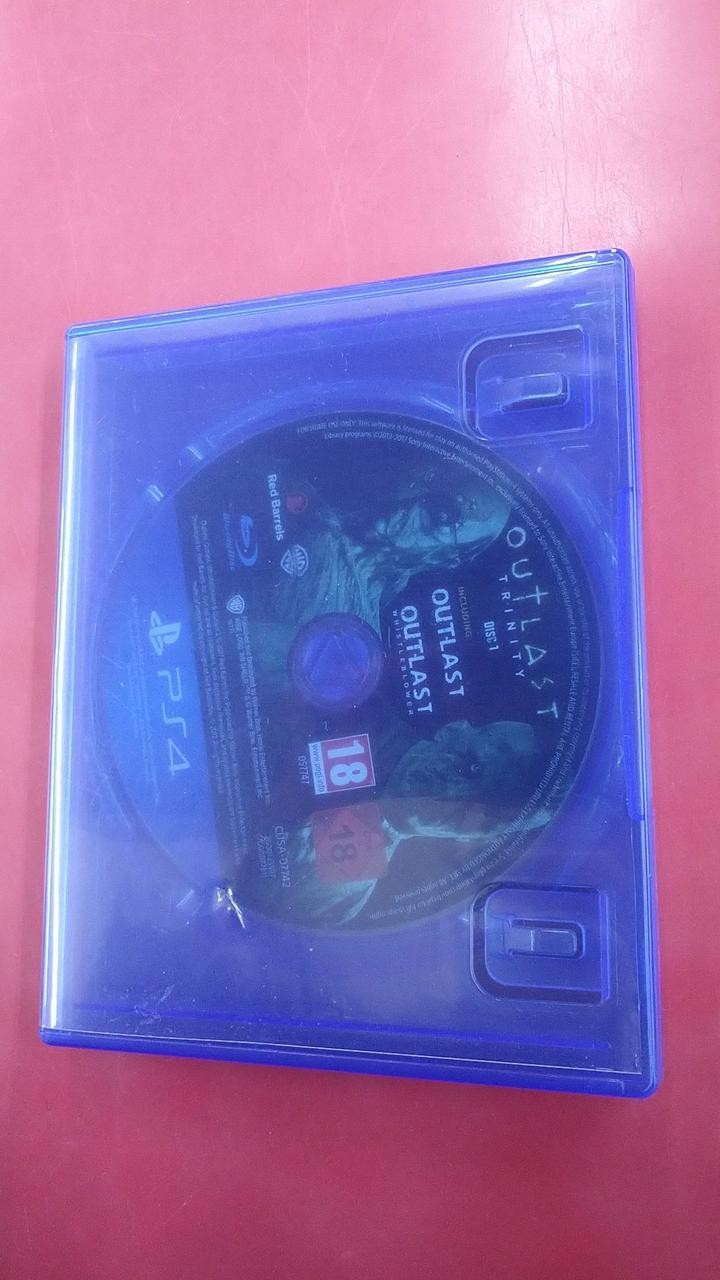 RED BARRELS CUSA-07742 [Disc 1 only] EU Version OUTLAST TRINITY