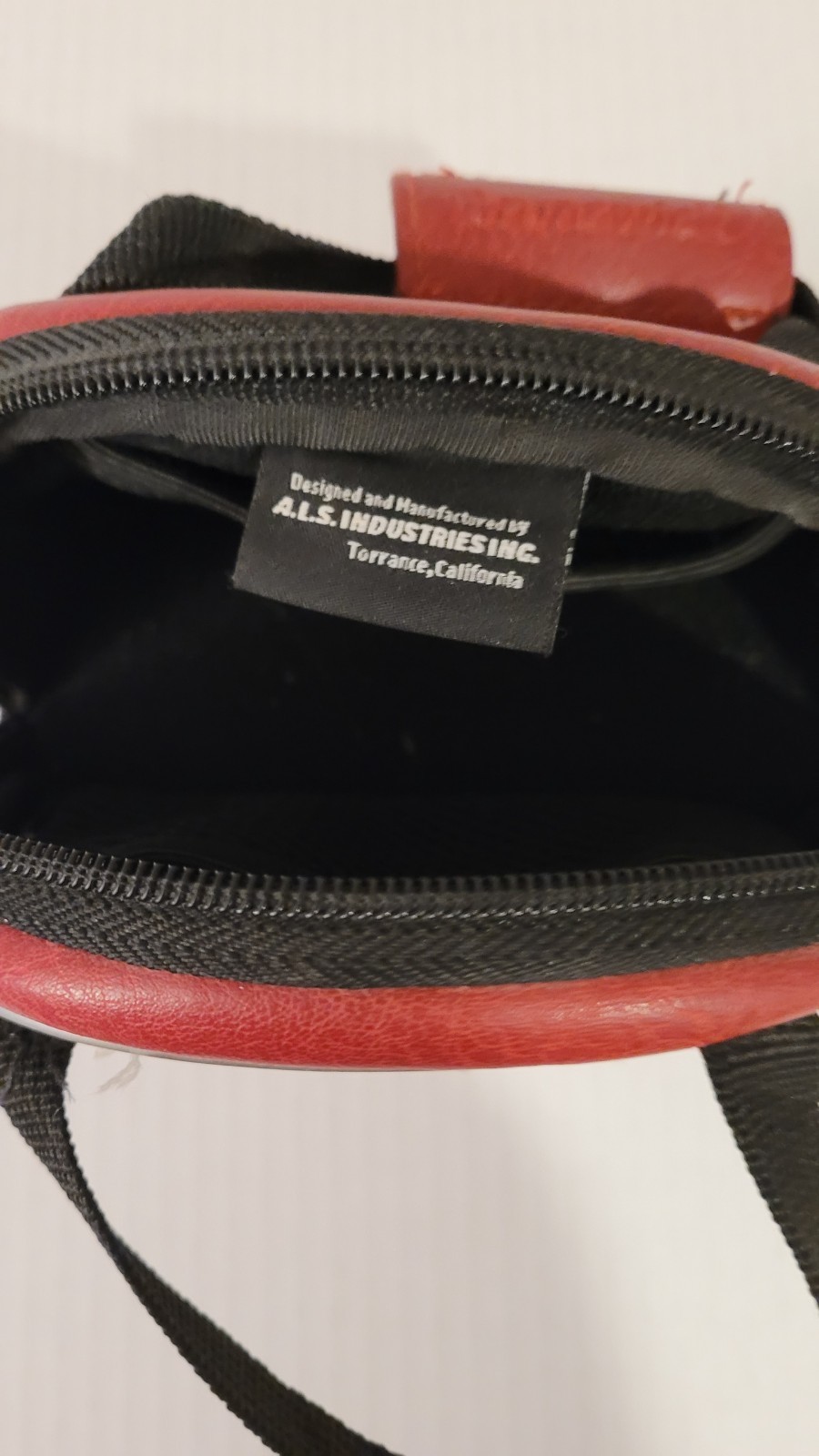 Nintendo DS Brunswick Mini Bowling Bag Zip Close Carry Case Red White Black